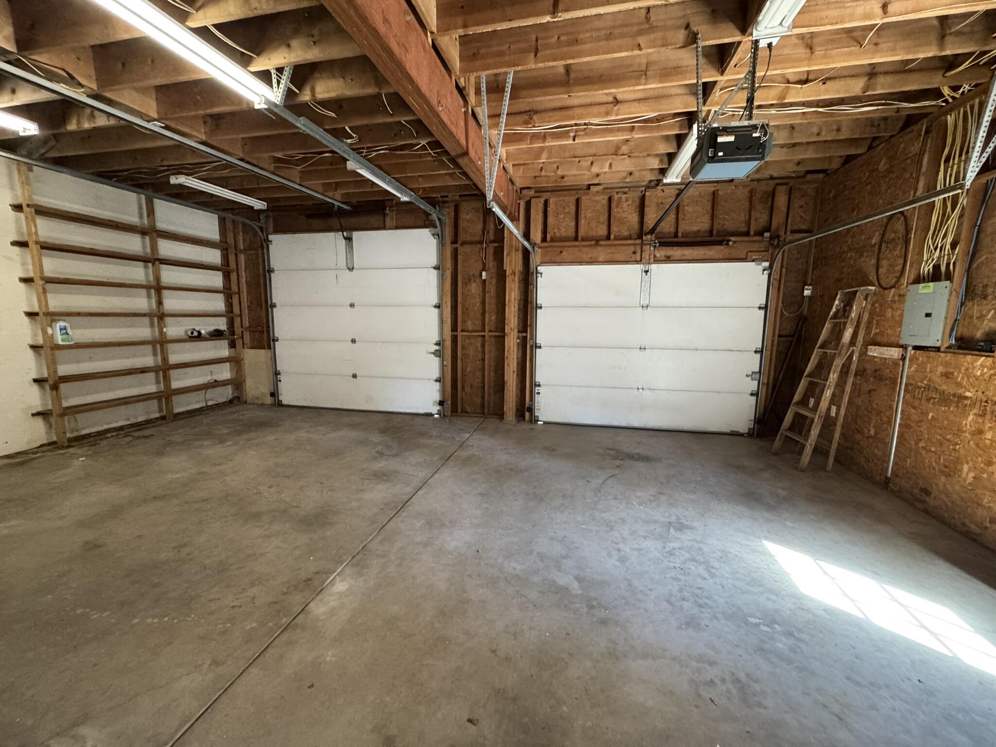Photo 9 — 1930 Ilfield Road SW