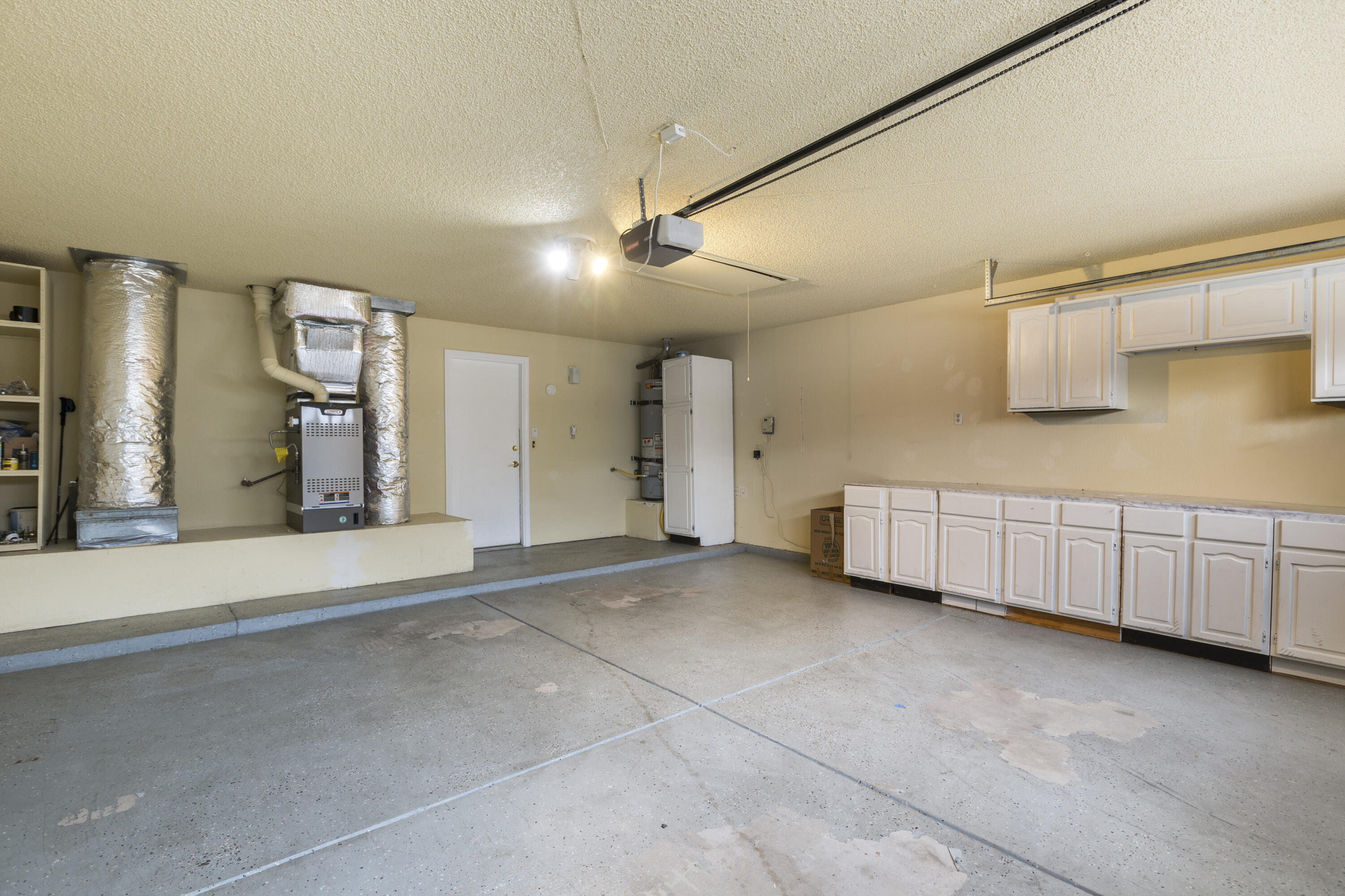 Photo 10 — 7715 Calhoun Drive NE