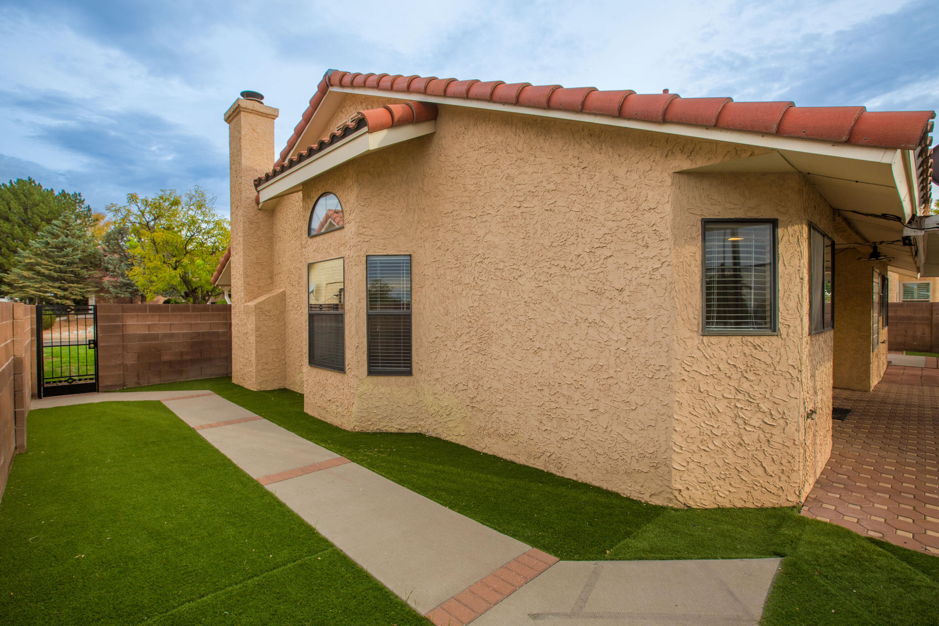 Photo 5 — 7715 Calhoun Drive NE