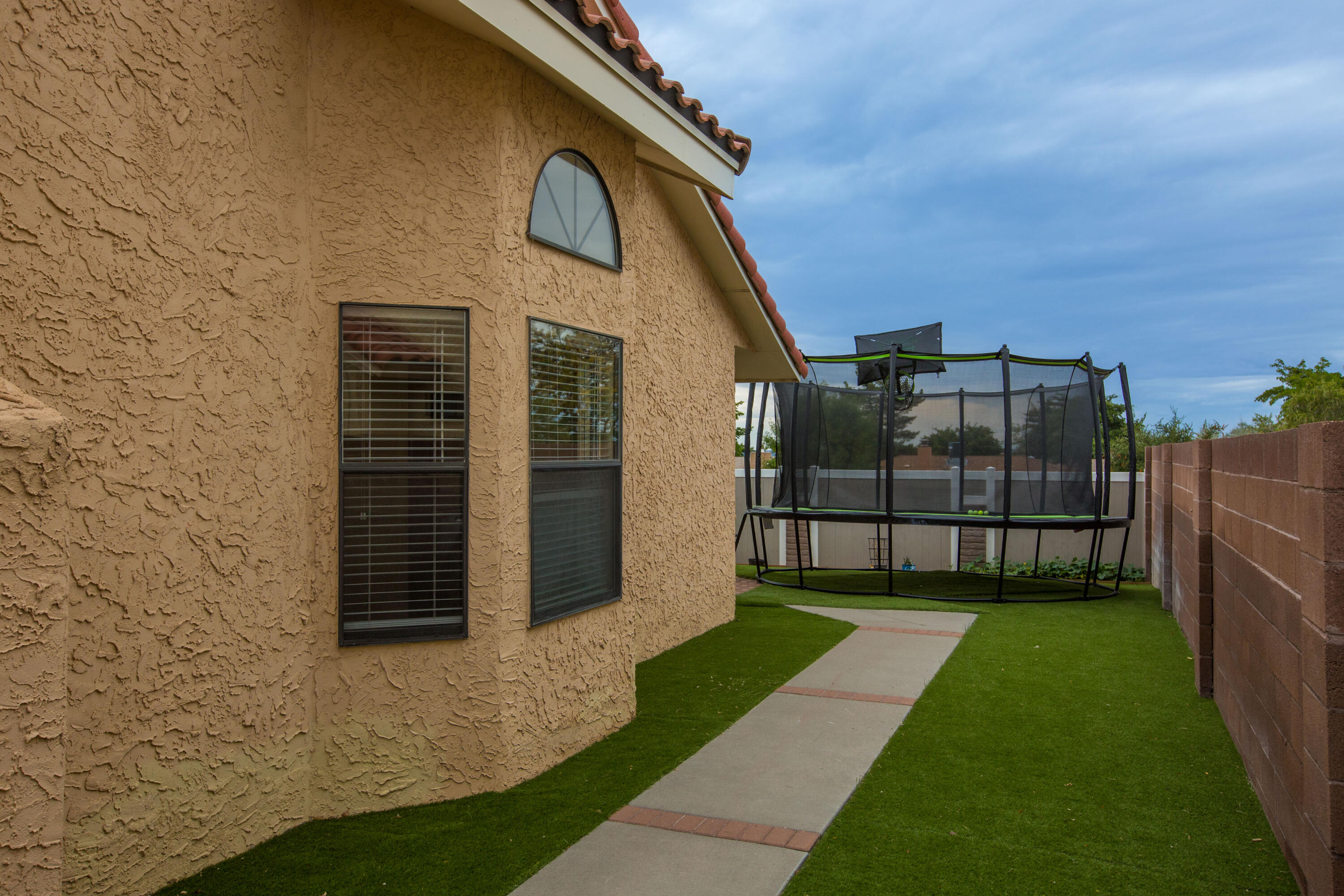 Photo 4 — 7715 Calhoun Drive NE