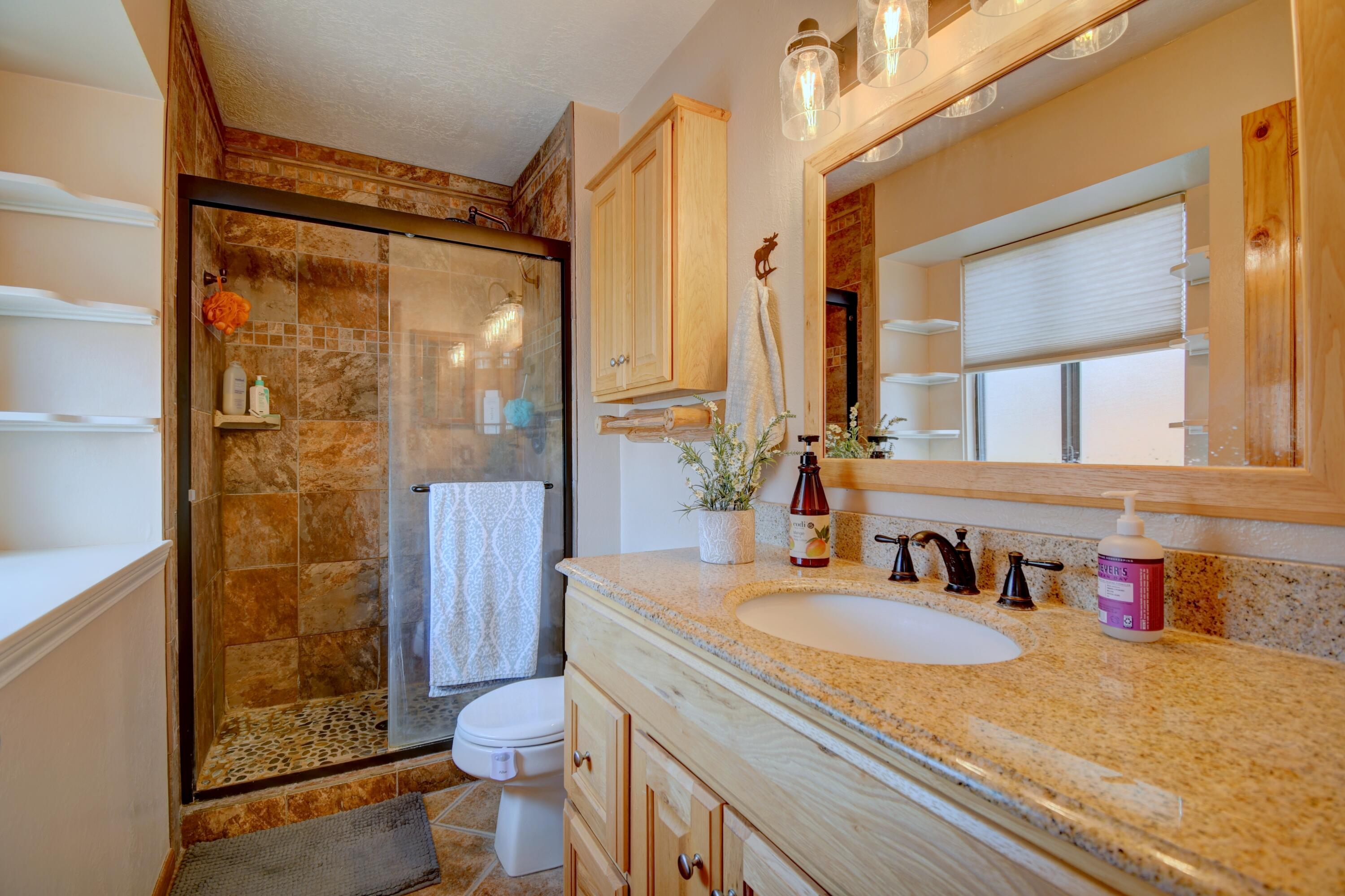 Photo 16 — 2021 Monte Largo Drive NE