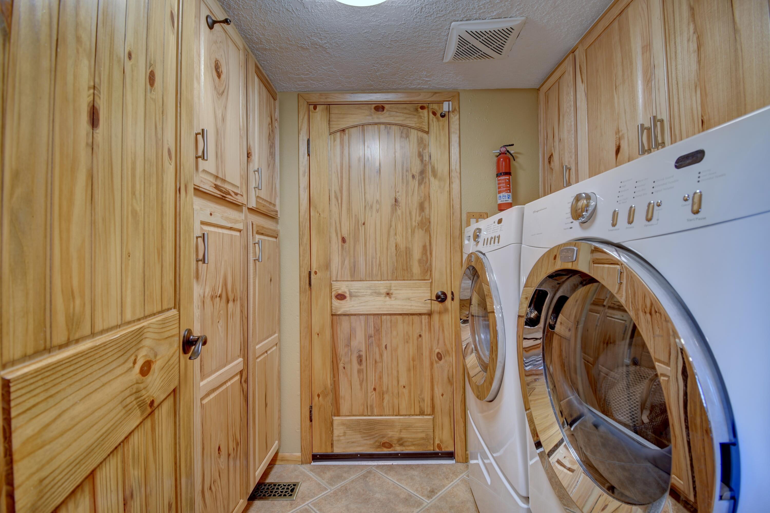 Photo 12 — 2021 Monte Largo Drive NE