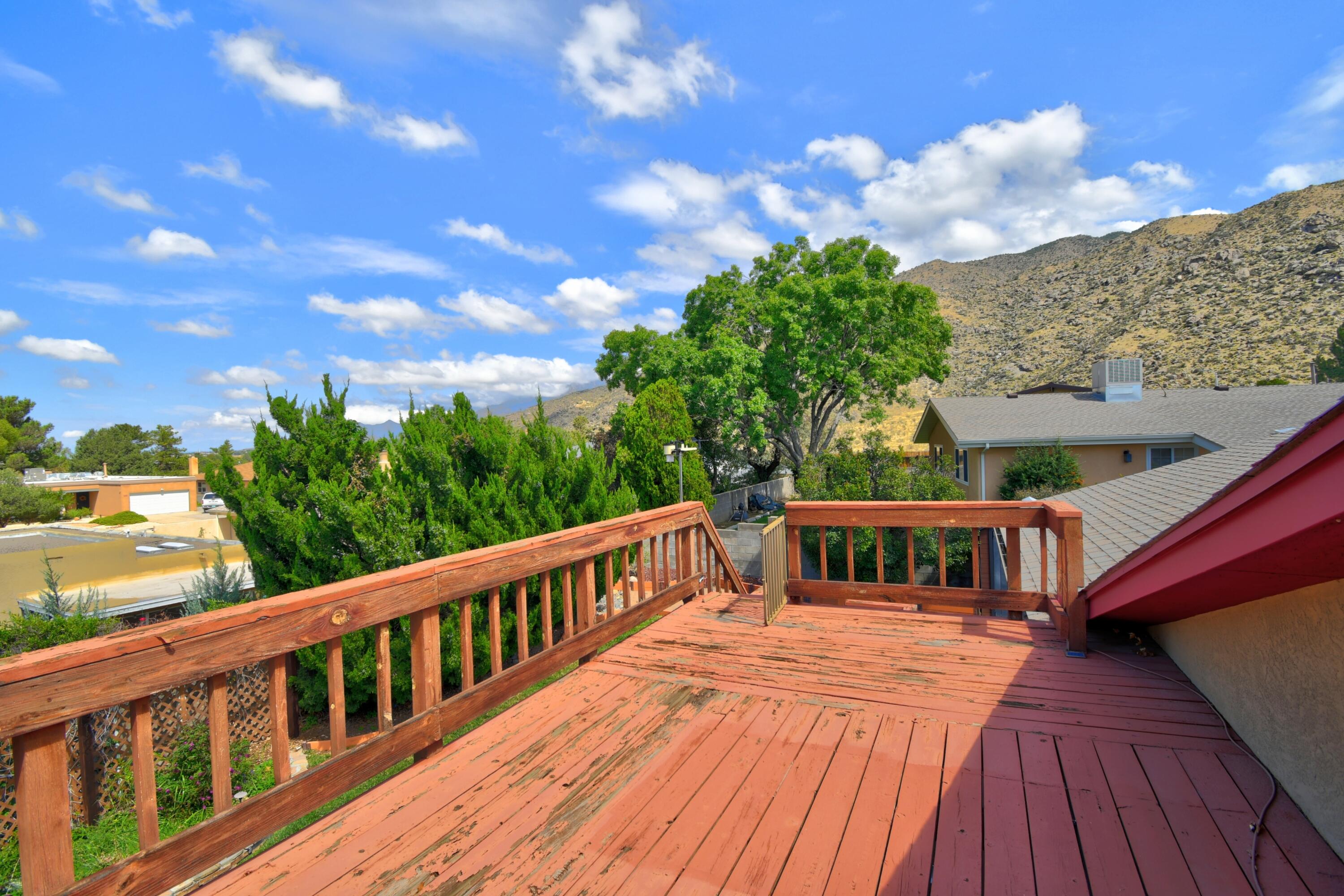Photo 9 — 2021 Monte Largo Drive NE