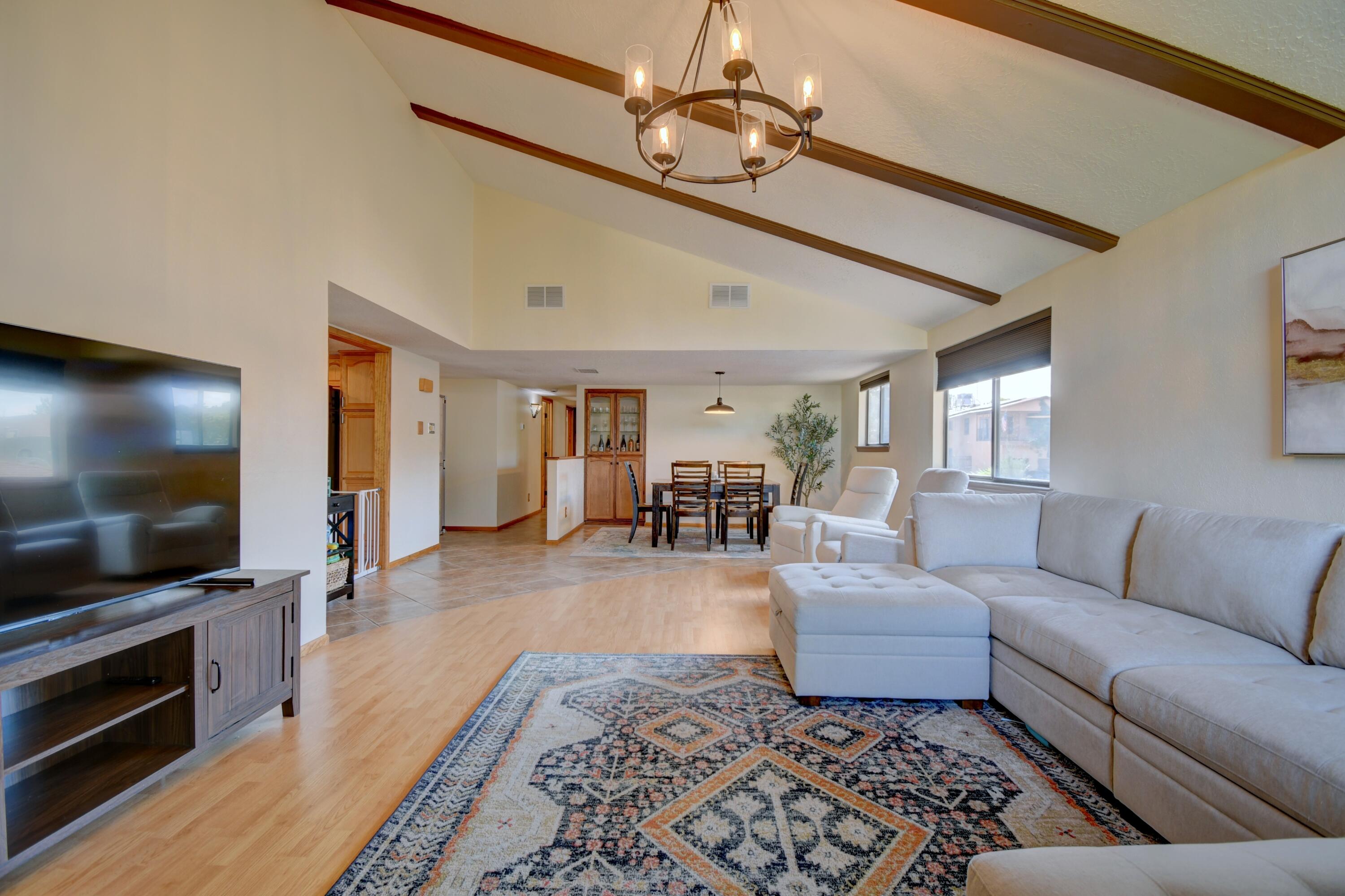 Photo 5 — 2021 Monte Largo Drive NE