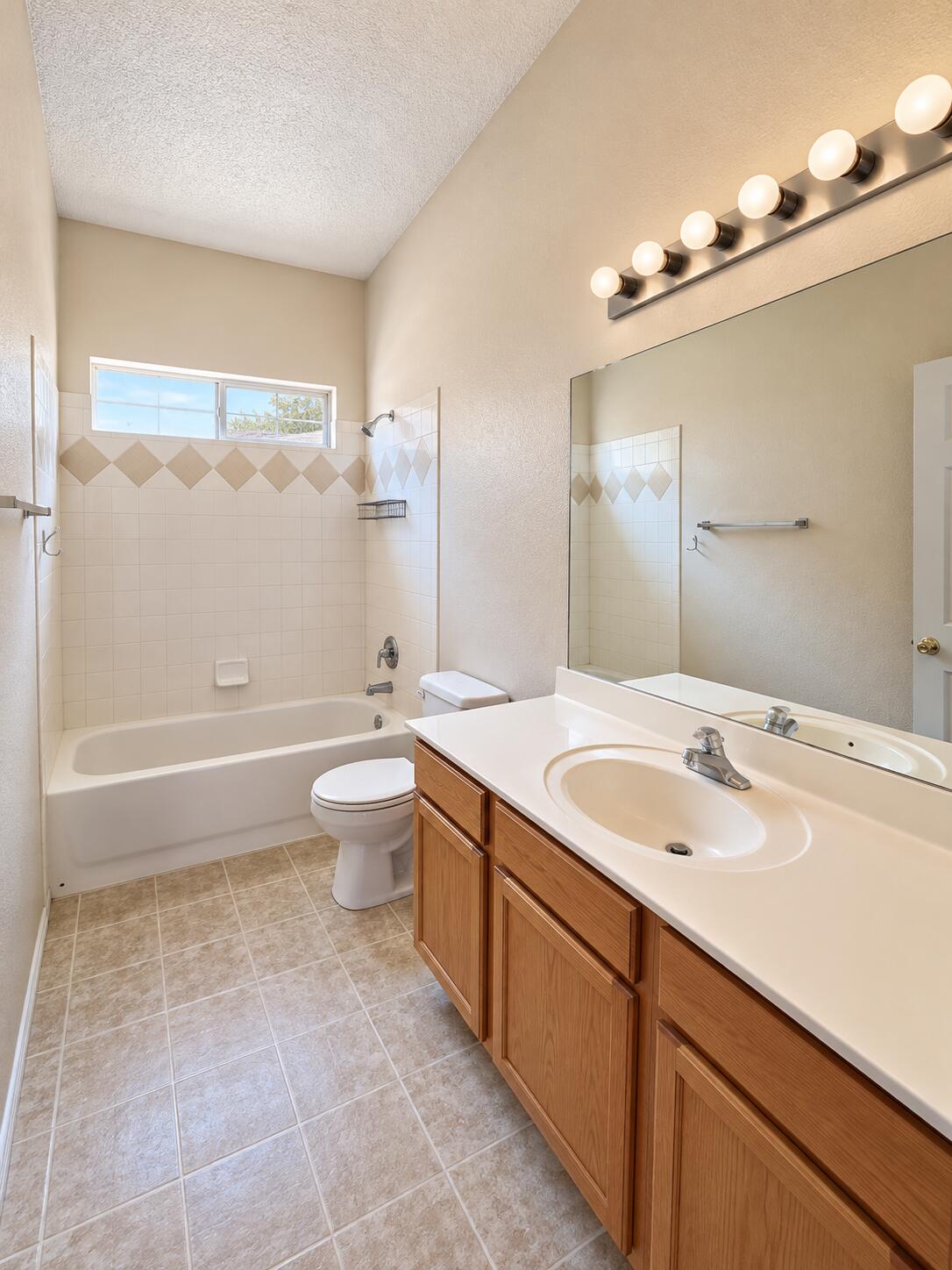 Photo 4 — 5520 Payson Court NW
