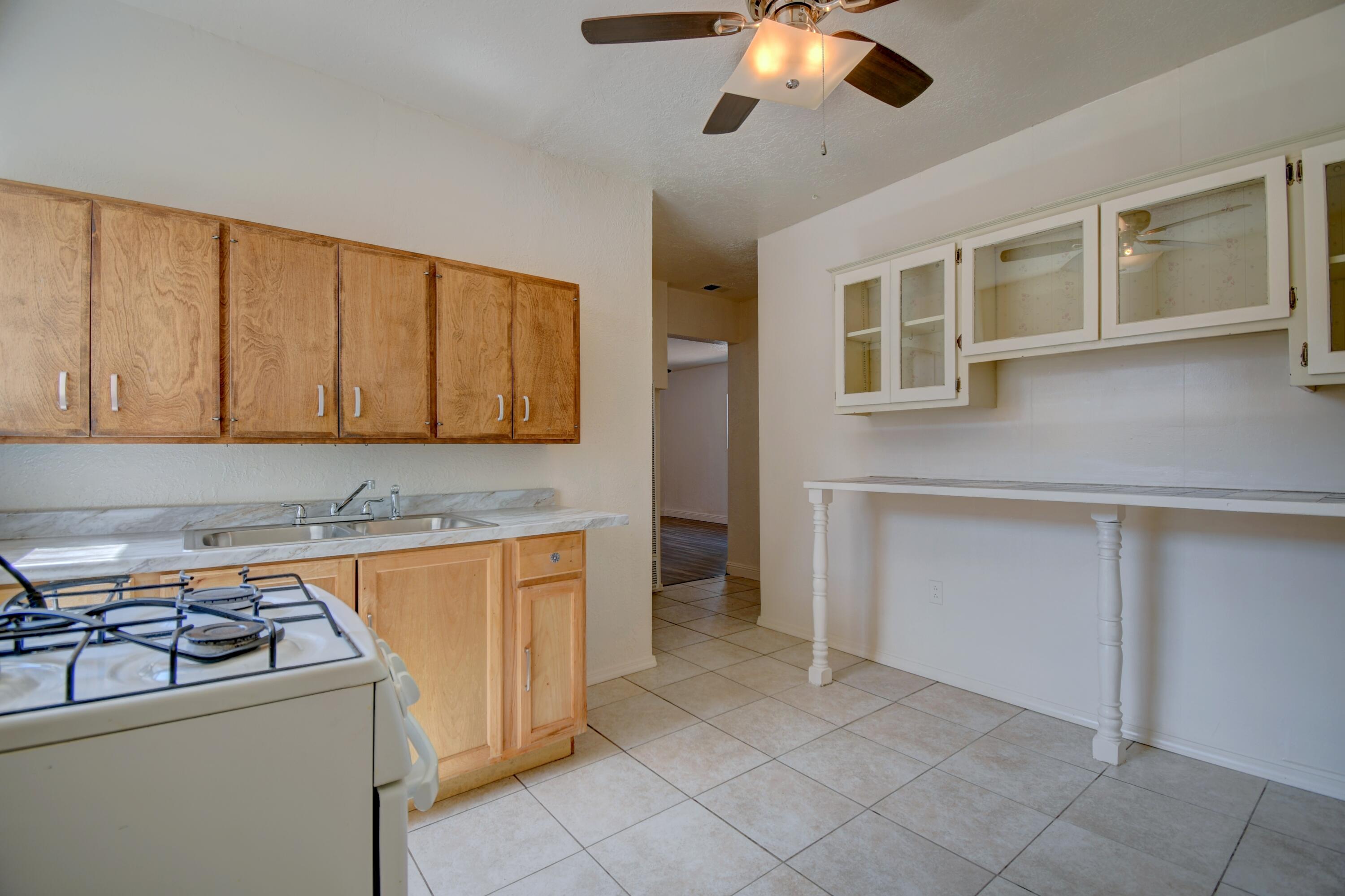 Photo 14 — 1141 Tapia Boulevard SW