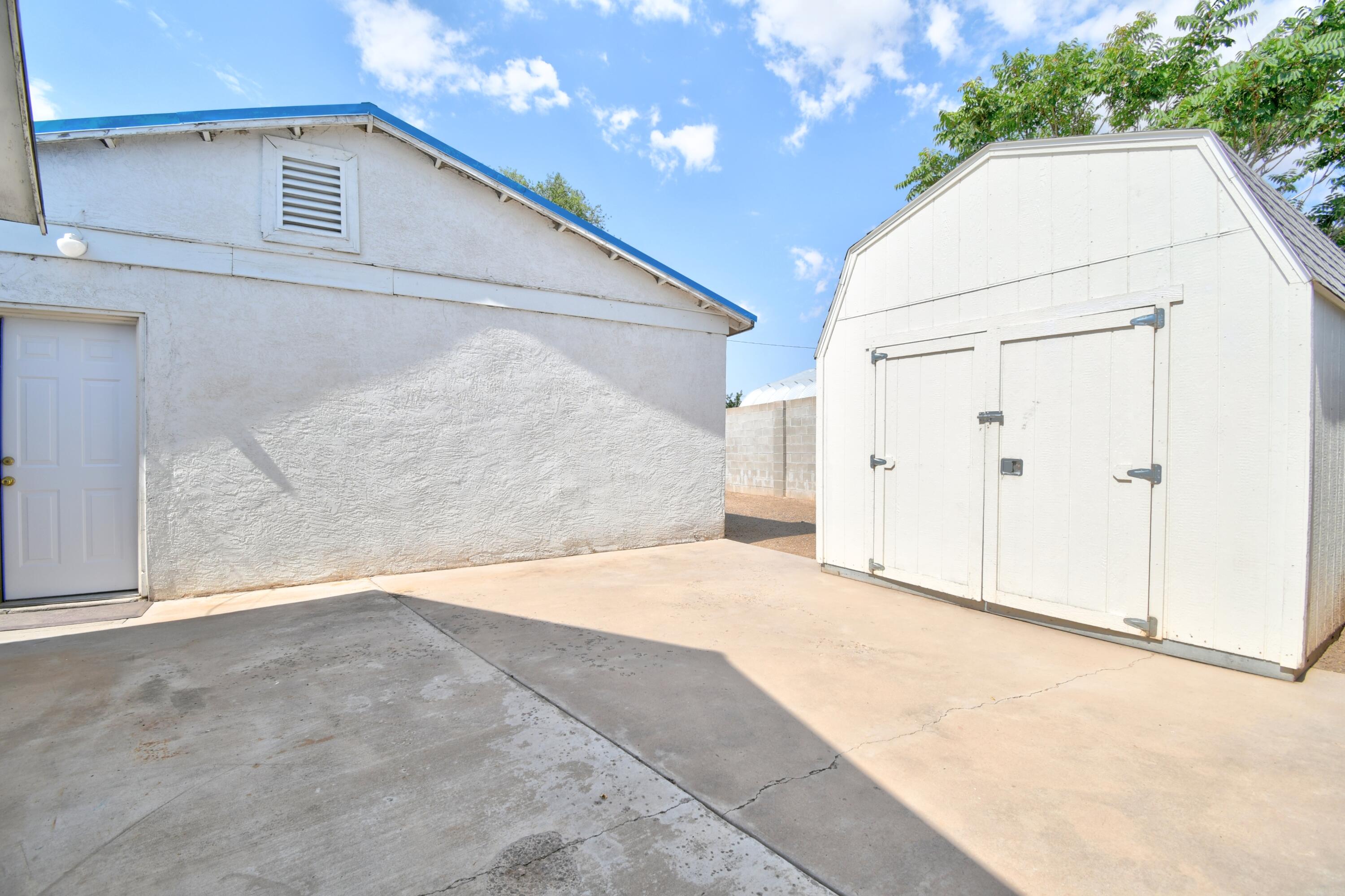 Photo 18 — 1141 Tapia Boulevard SW