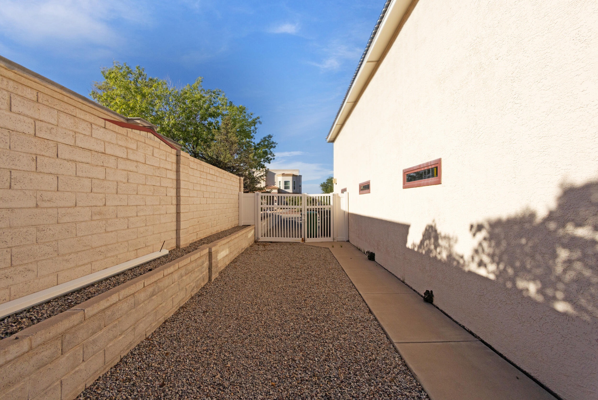 Photo 4 — 3196 Ashkirk Loop SE