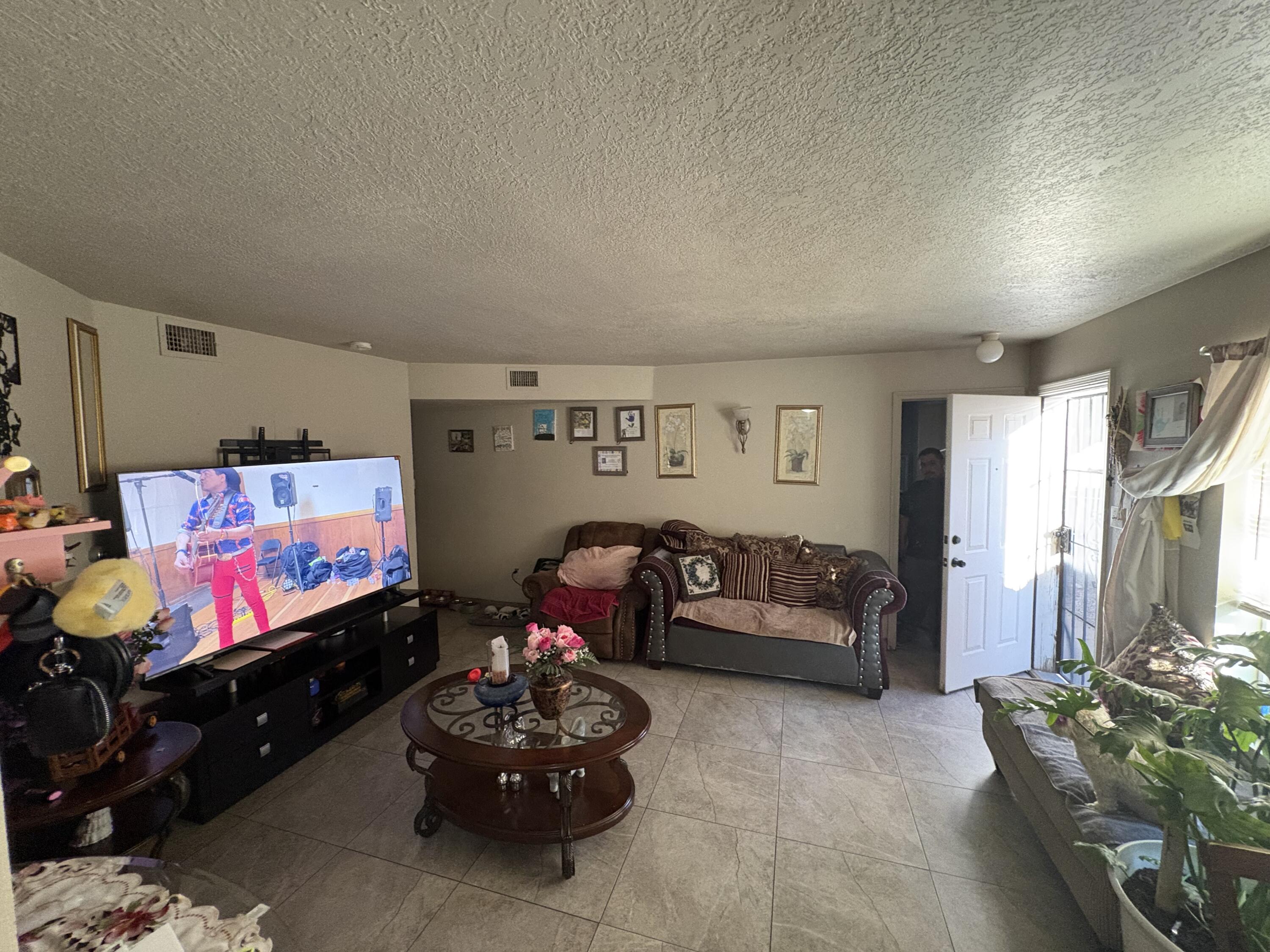 Photo 4 — 1701 Desert Ridge Road SW