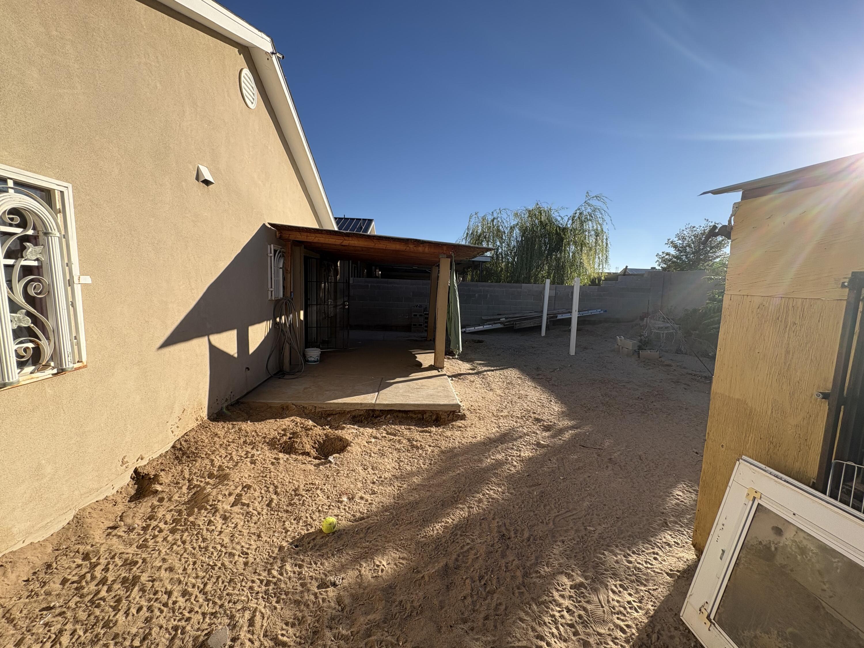 Photo 10 — 1701 Desert Ridge Road SW