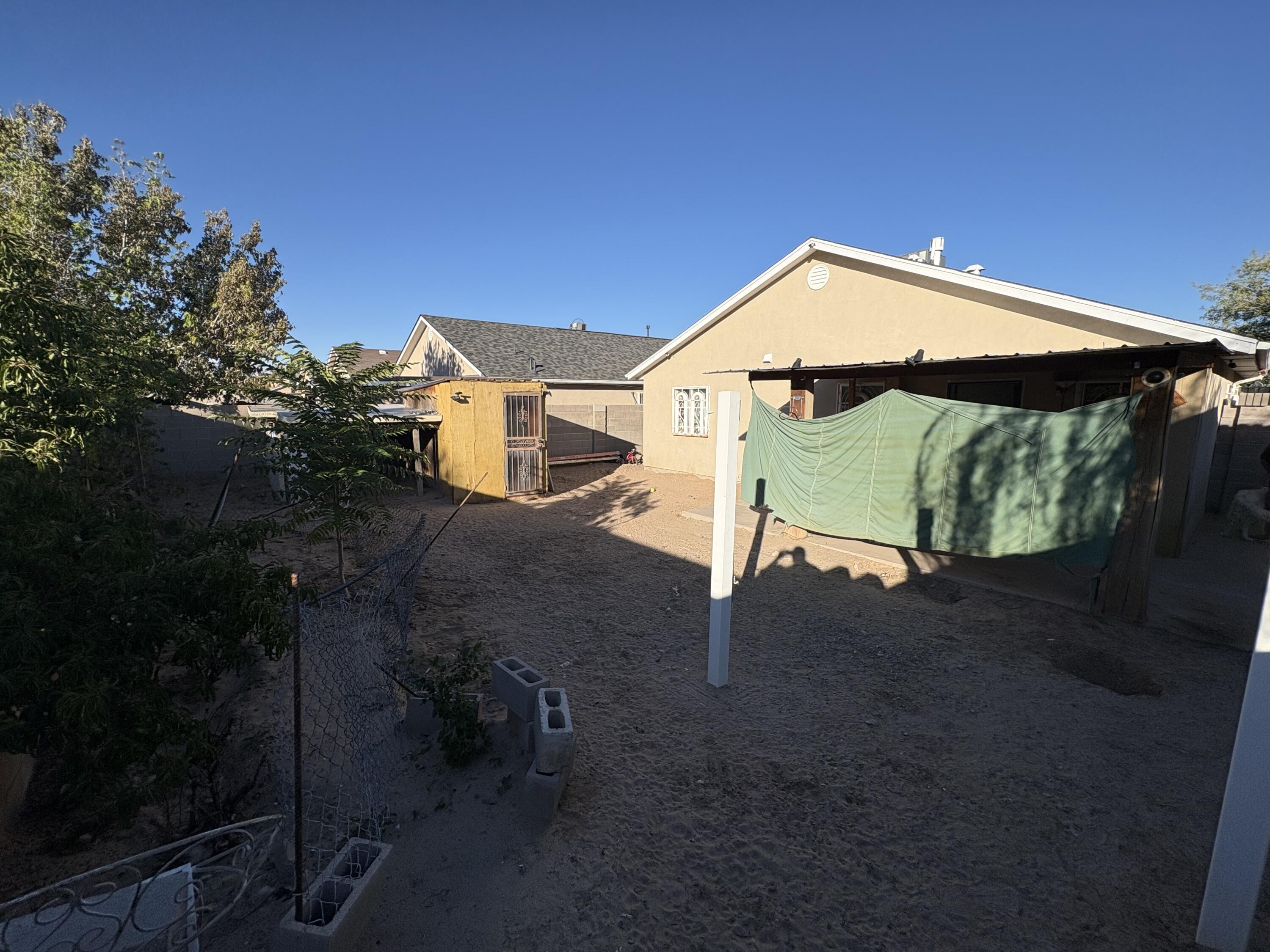 Photo 9 — 1701 Desert Ridge Road SW