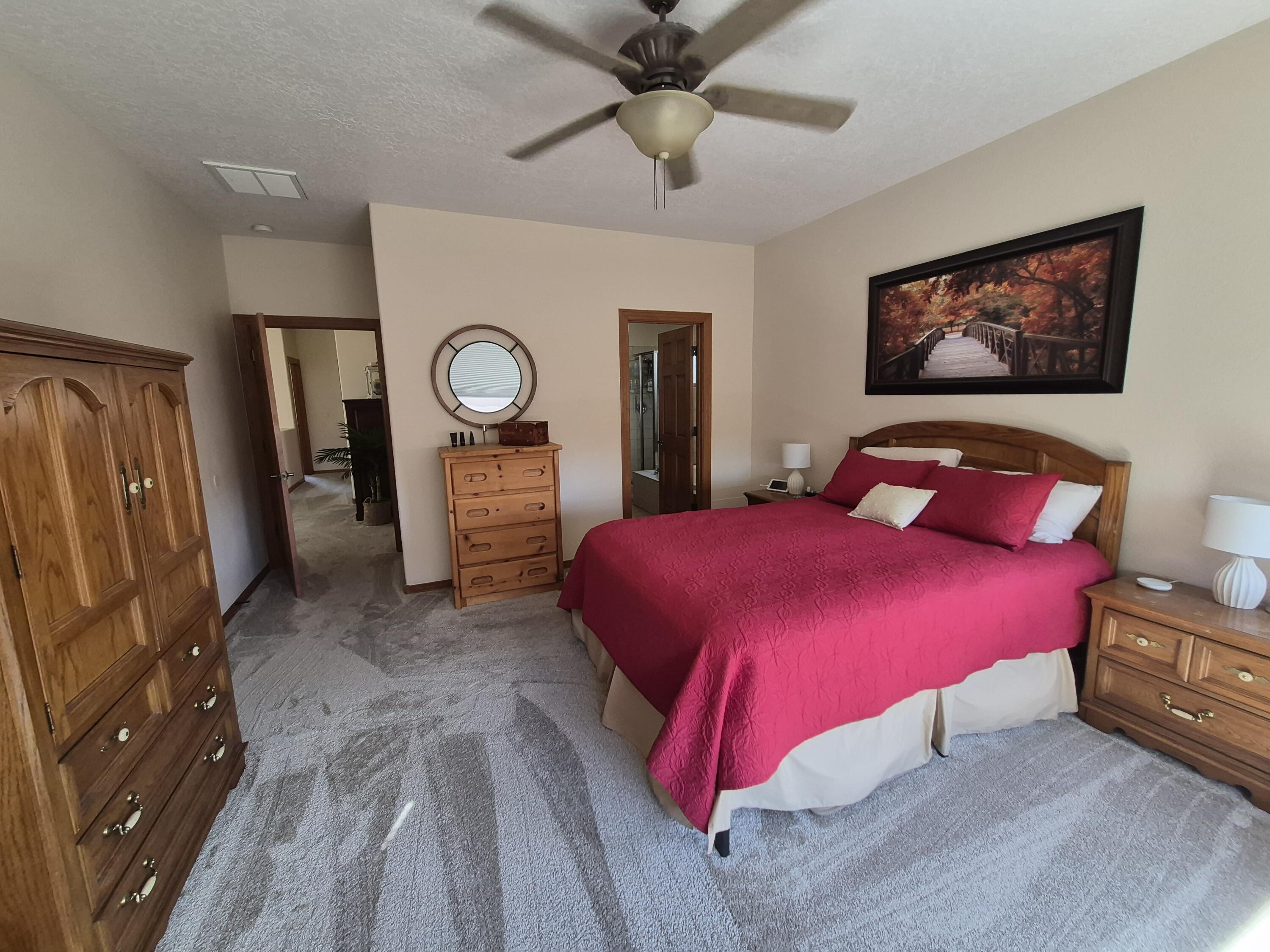 Photo 14 — 8412 Desert Sunrise Road NE
