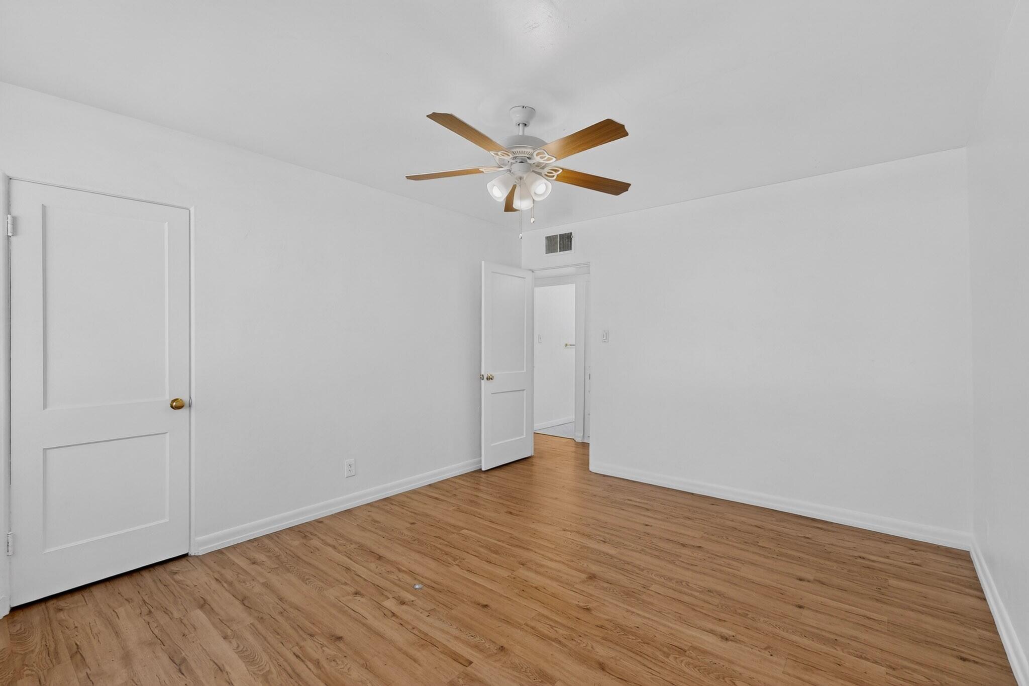 Photo 15 — 5824 Bellamah Avenue NE