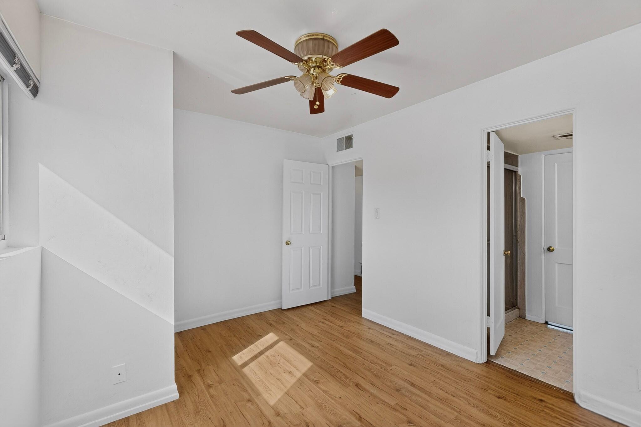 Photo 12 — 5824 Bellamah Avenue NE