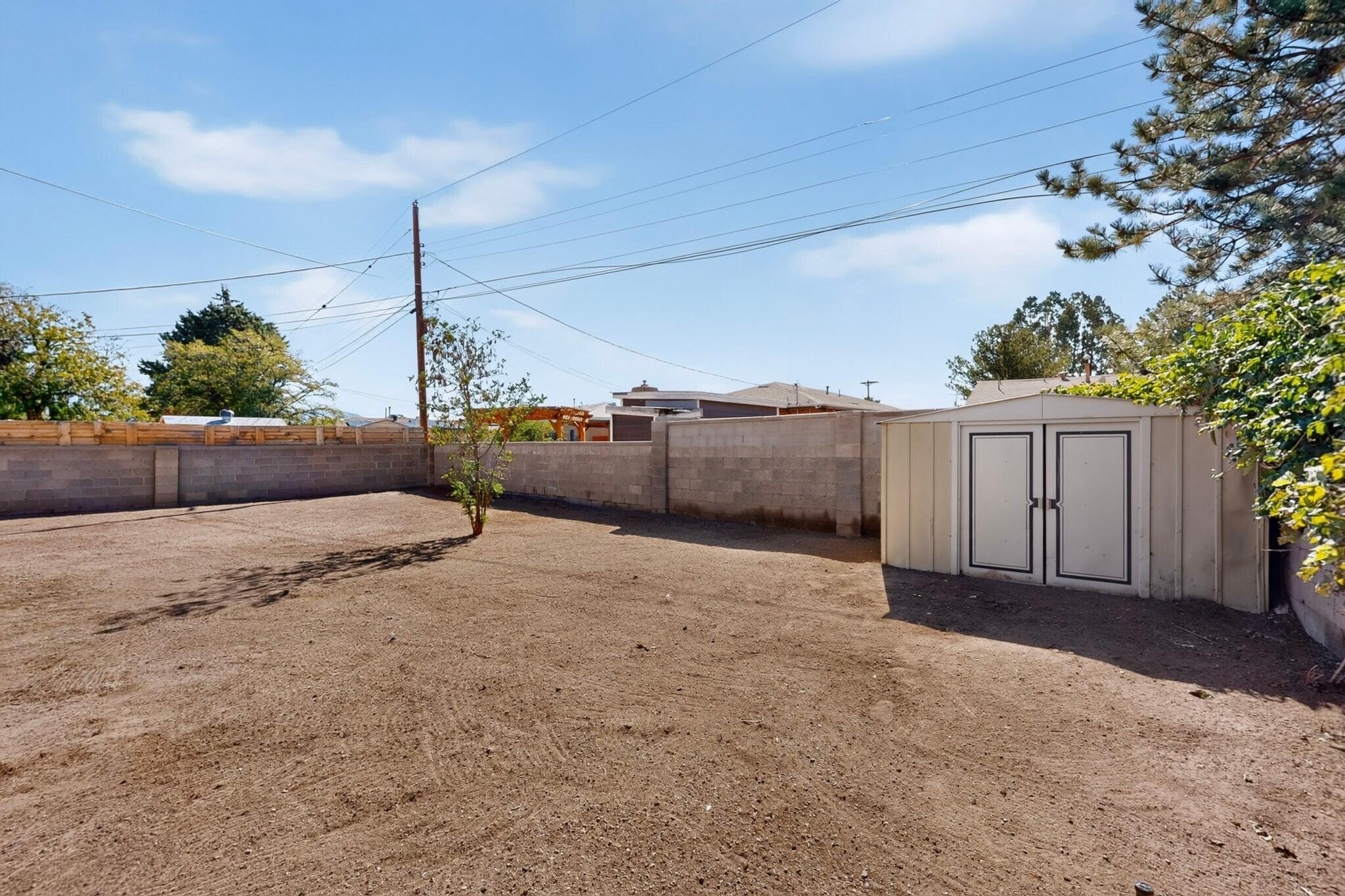 Photo 4 — 5824 Bellamah Avenue NE