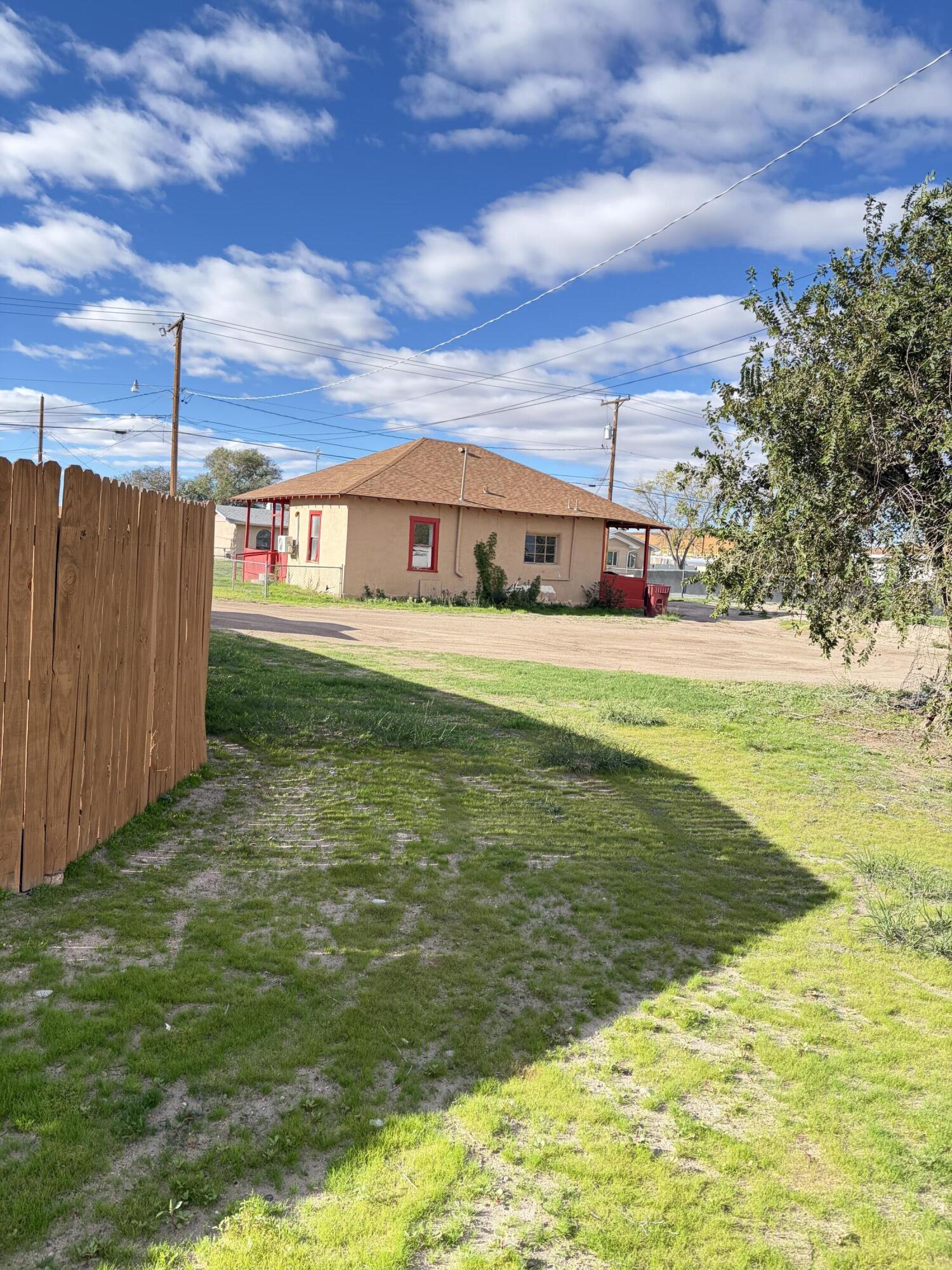 Photo 8 — 522 W Aragon Road