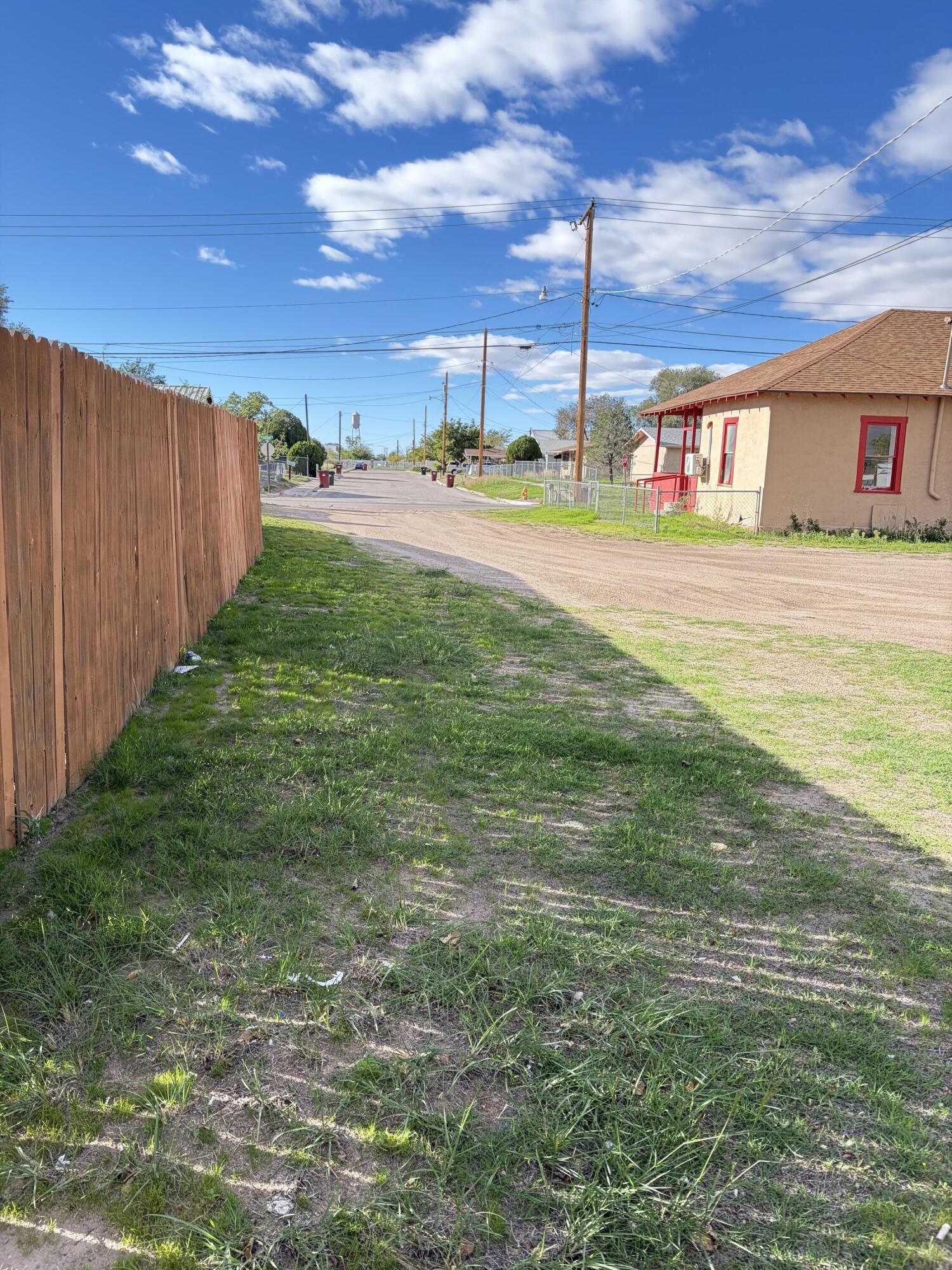 Photo 7 — 522 W Aragon Road