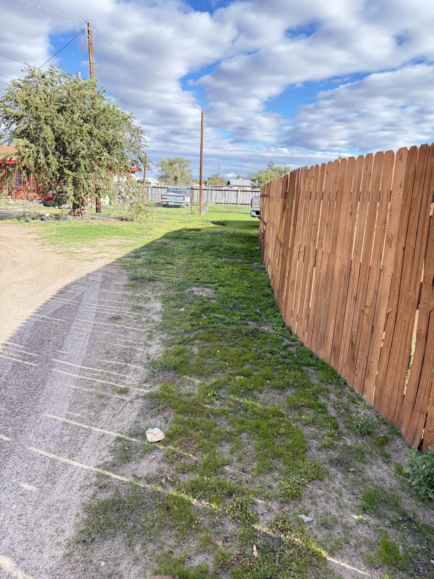 Photo 5 — 522 W Aragon Road