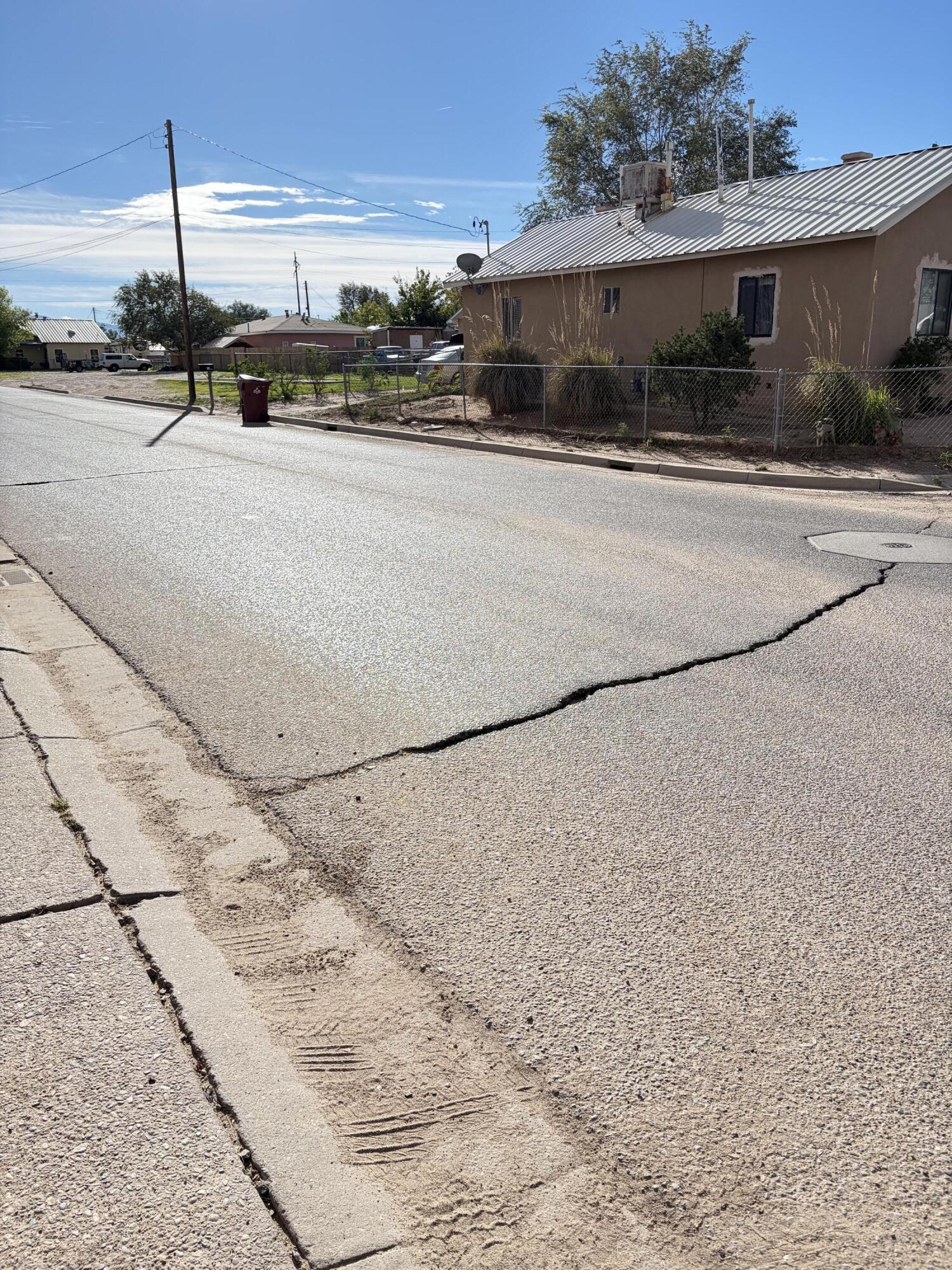 Photo 2 — 522 W Aragon Road