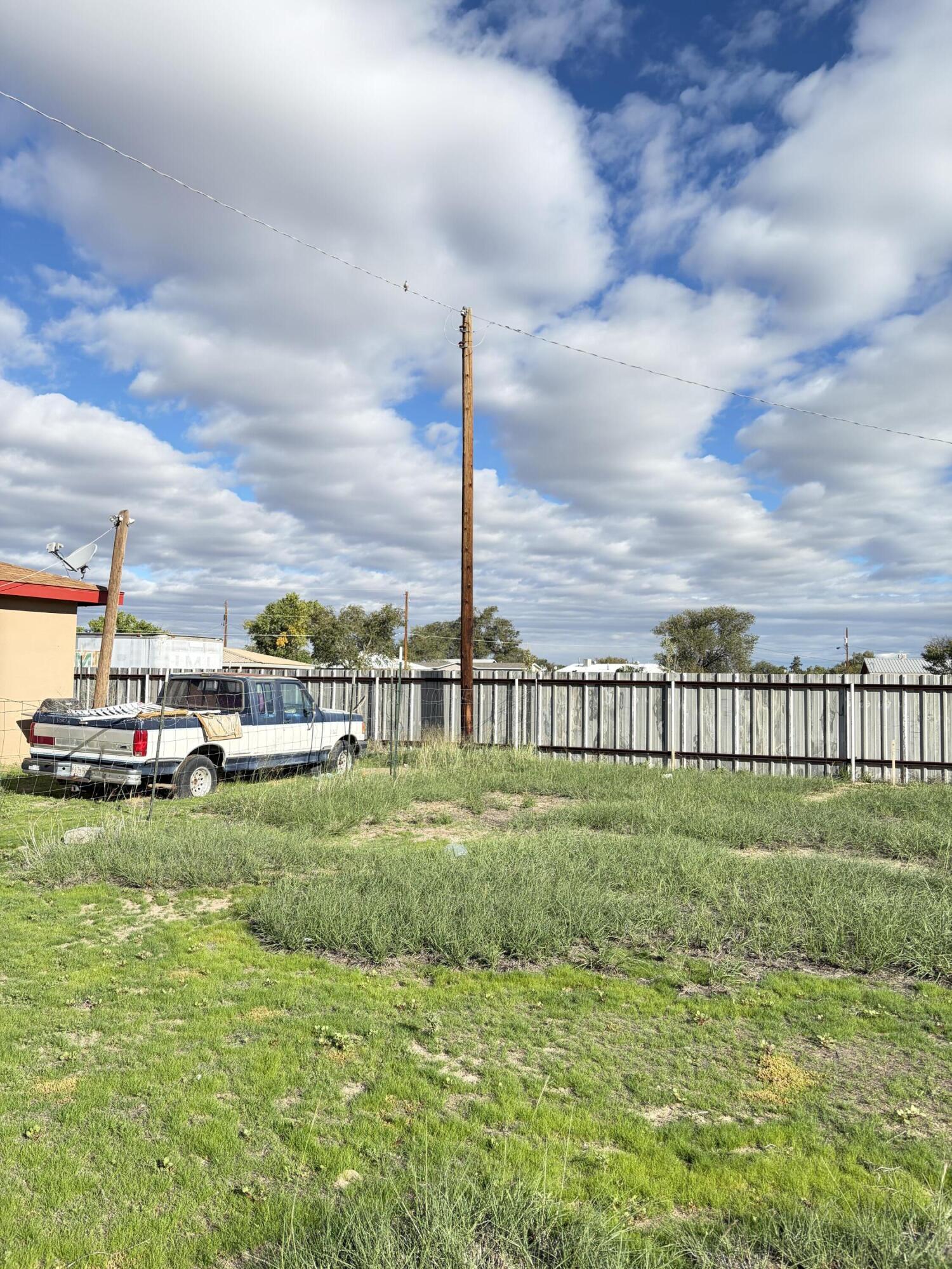 Photo 14 — 522 W Aragon Road