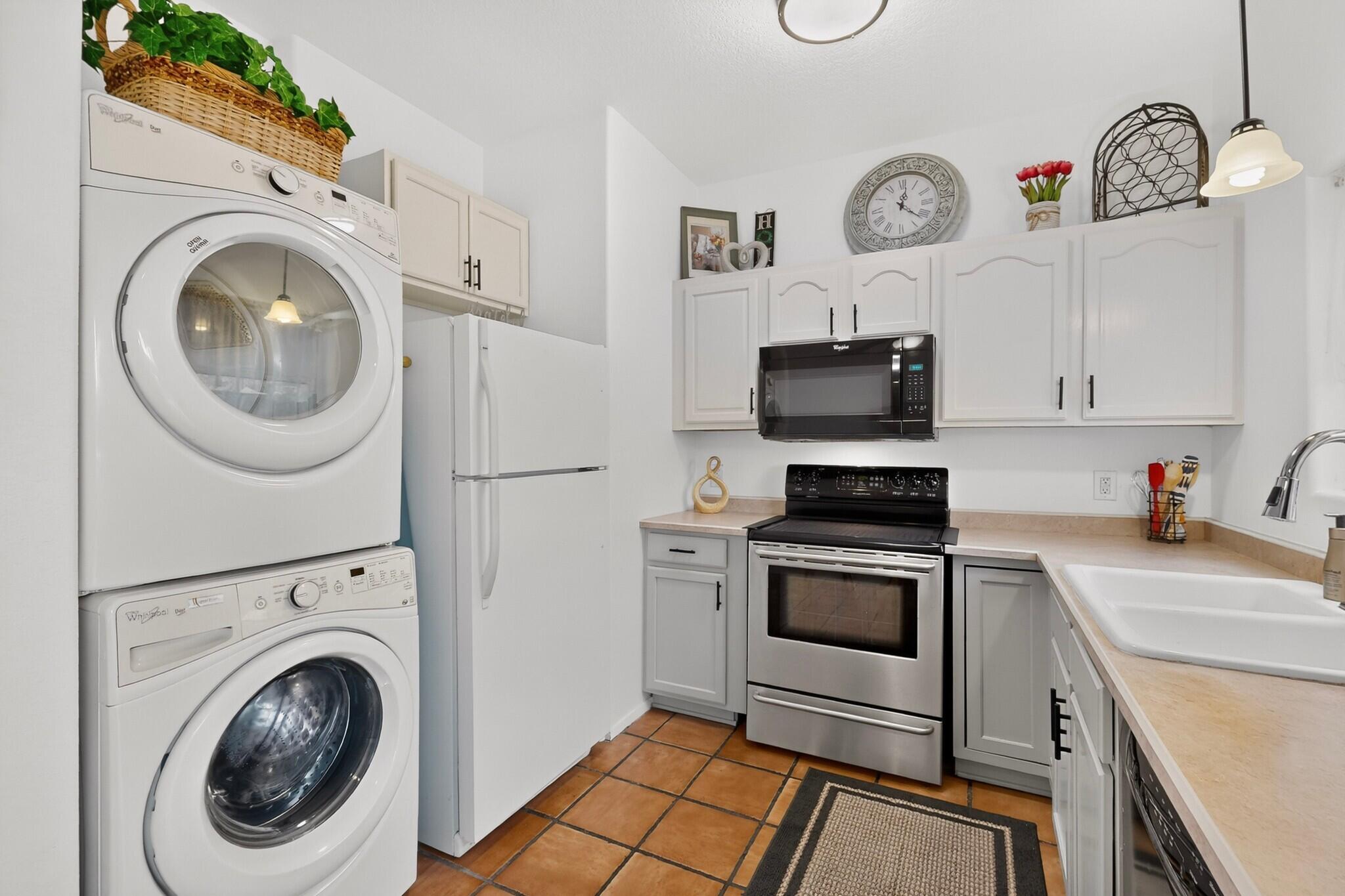 Photo 19 — 615 Menaul Boulevard NW UNIT C