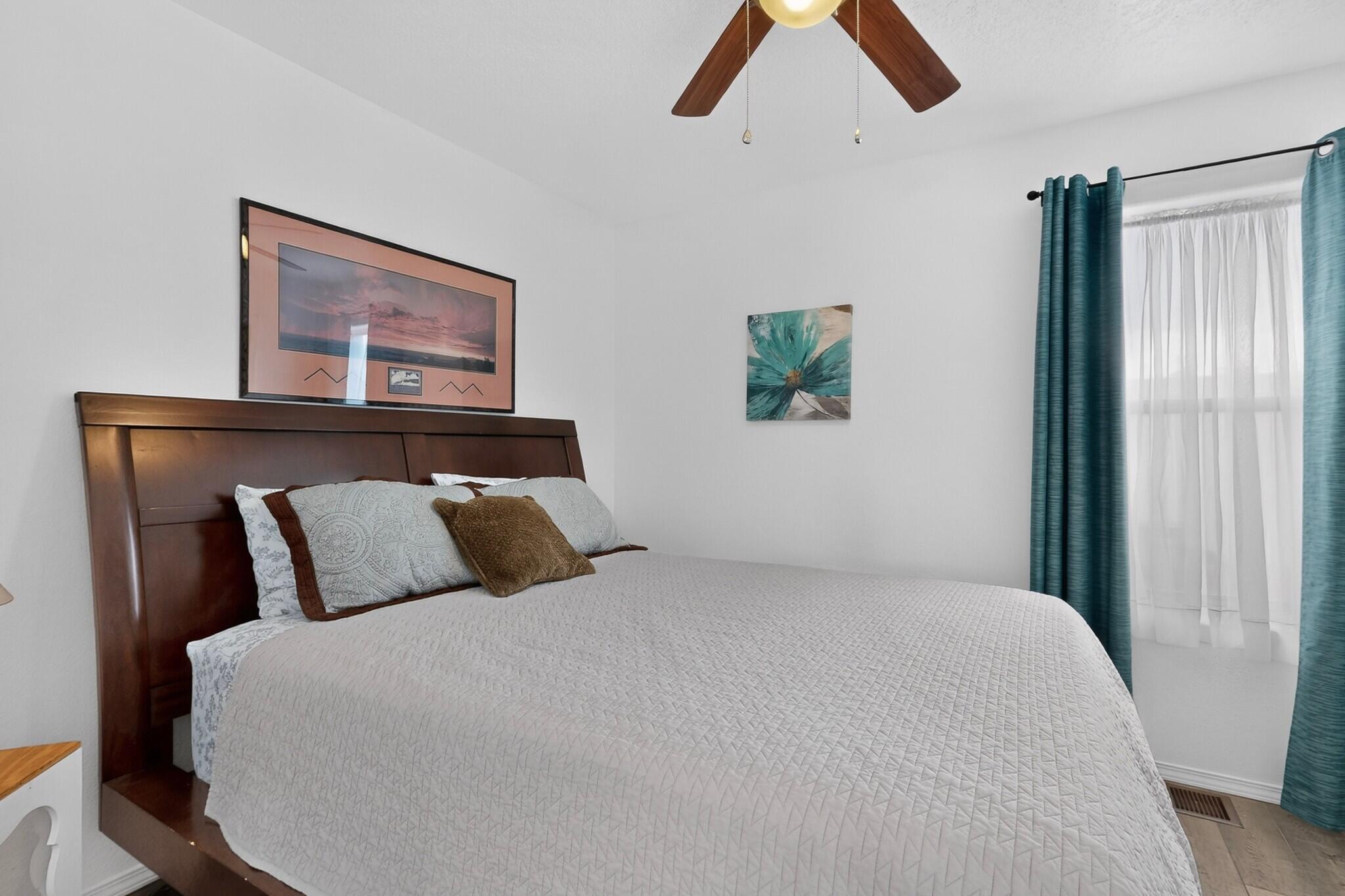 Photo 17 — 615 Menaul Boulevard NW UNIT C