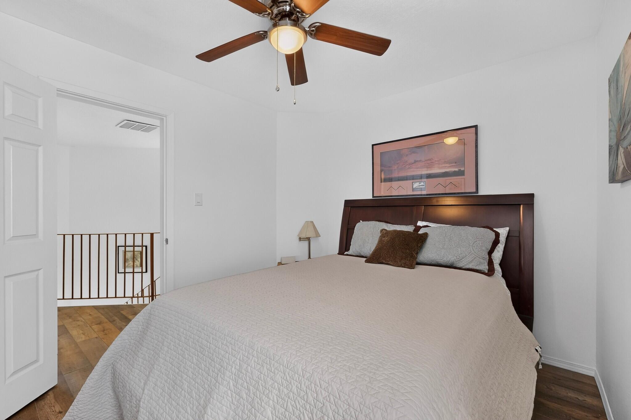 Photo 16 — 615 Menaul Boulevard NW UNIT C