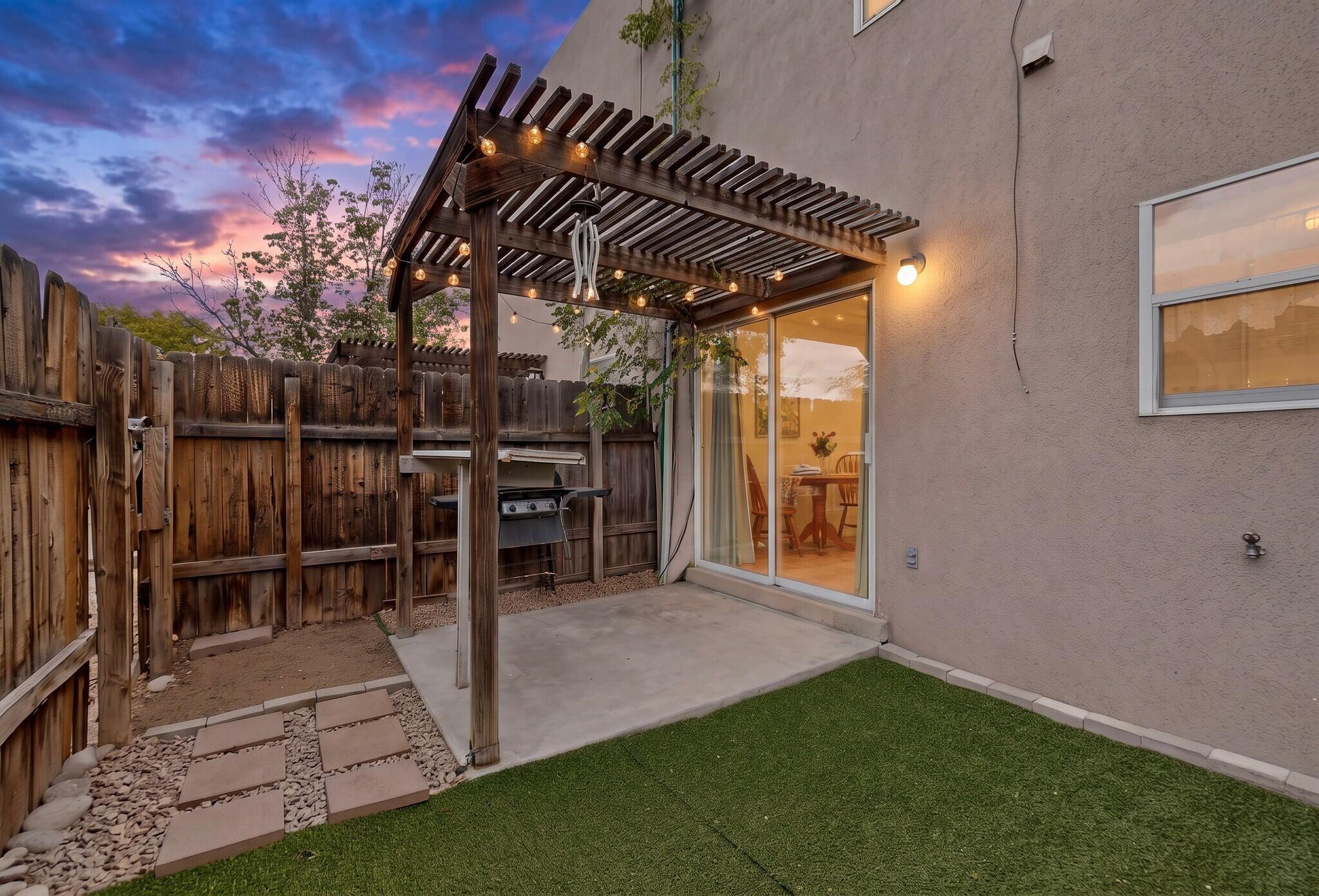 Photo 8 — 615 Menaul Boulevard NW UNIT C
