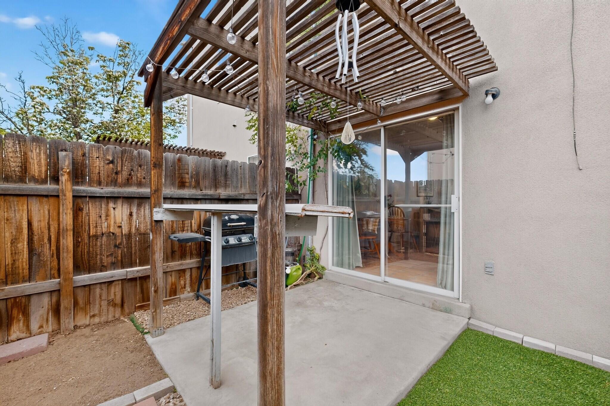 Photo 6 — 615 Menaul Boulevard NW UNIT C