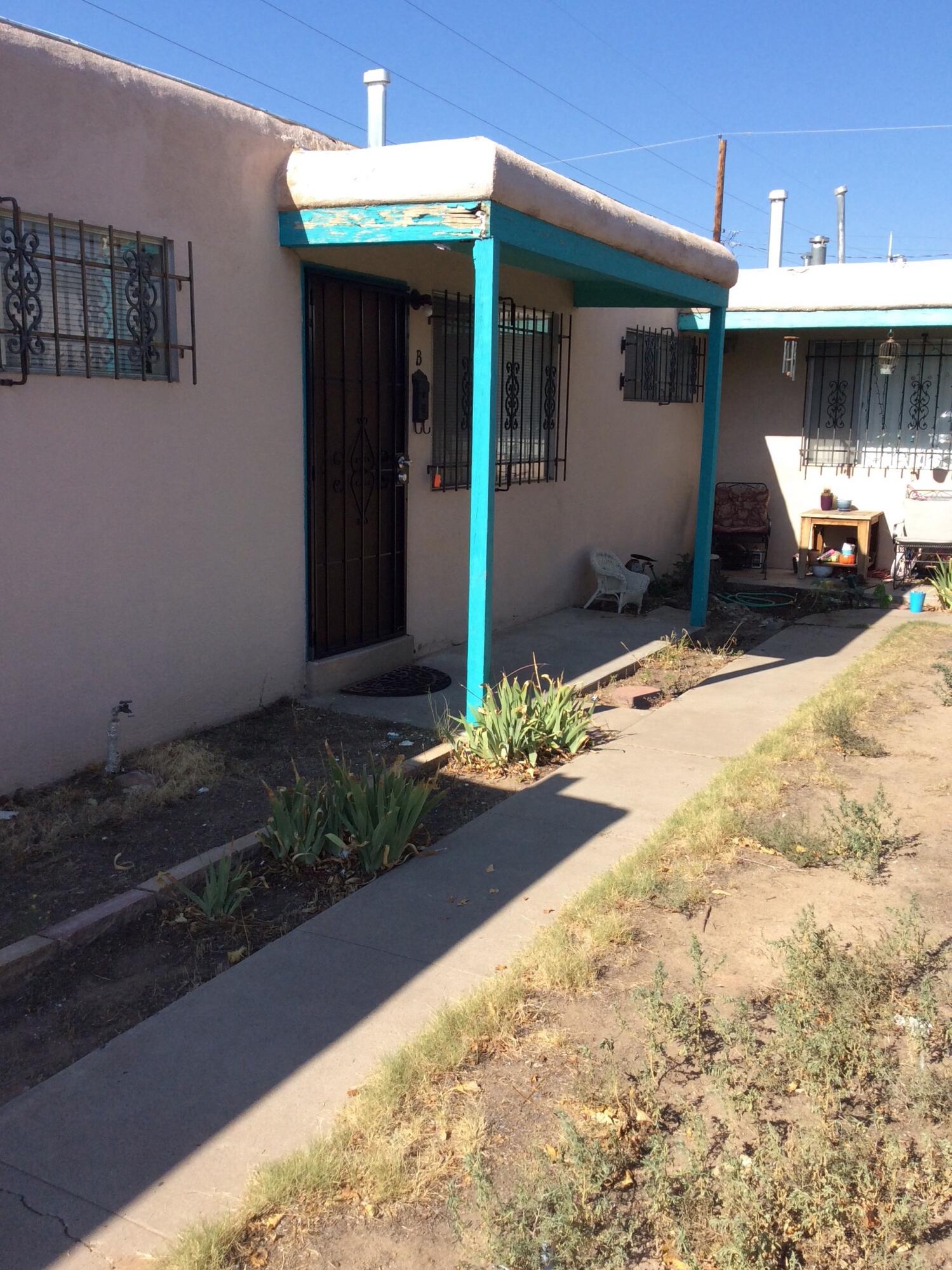 Photo 12 — 427 Stanford Drive SE b