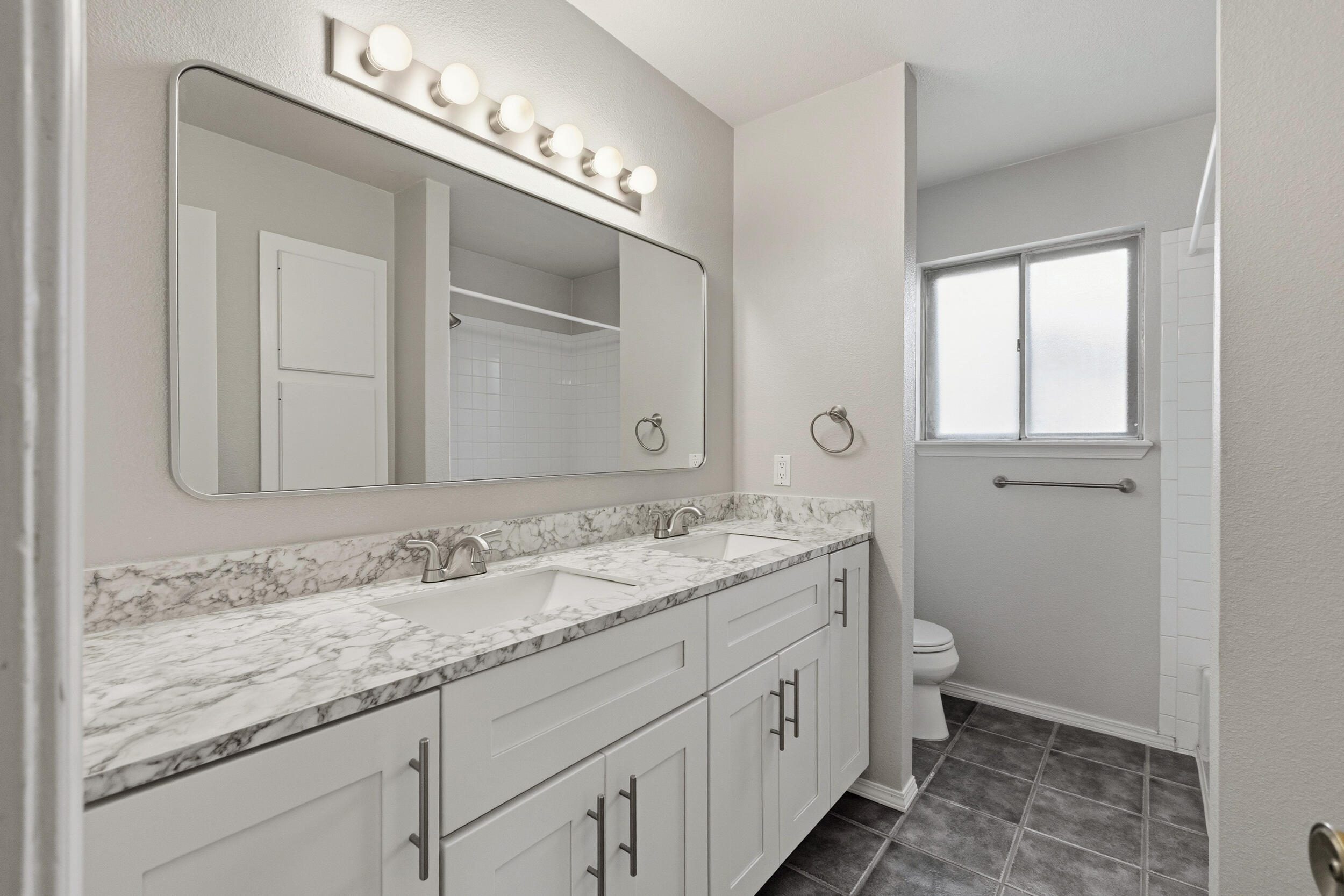 Photo 10 — 7230 Luella Anne Drive NE