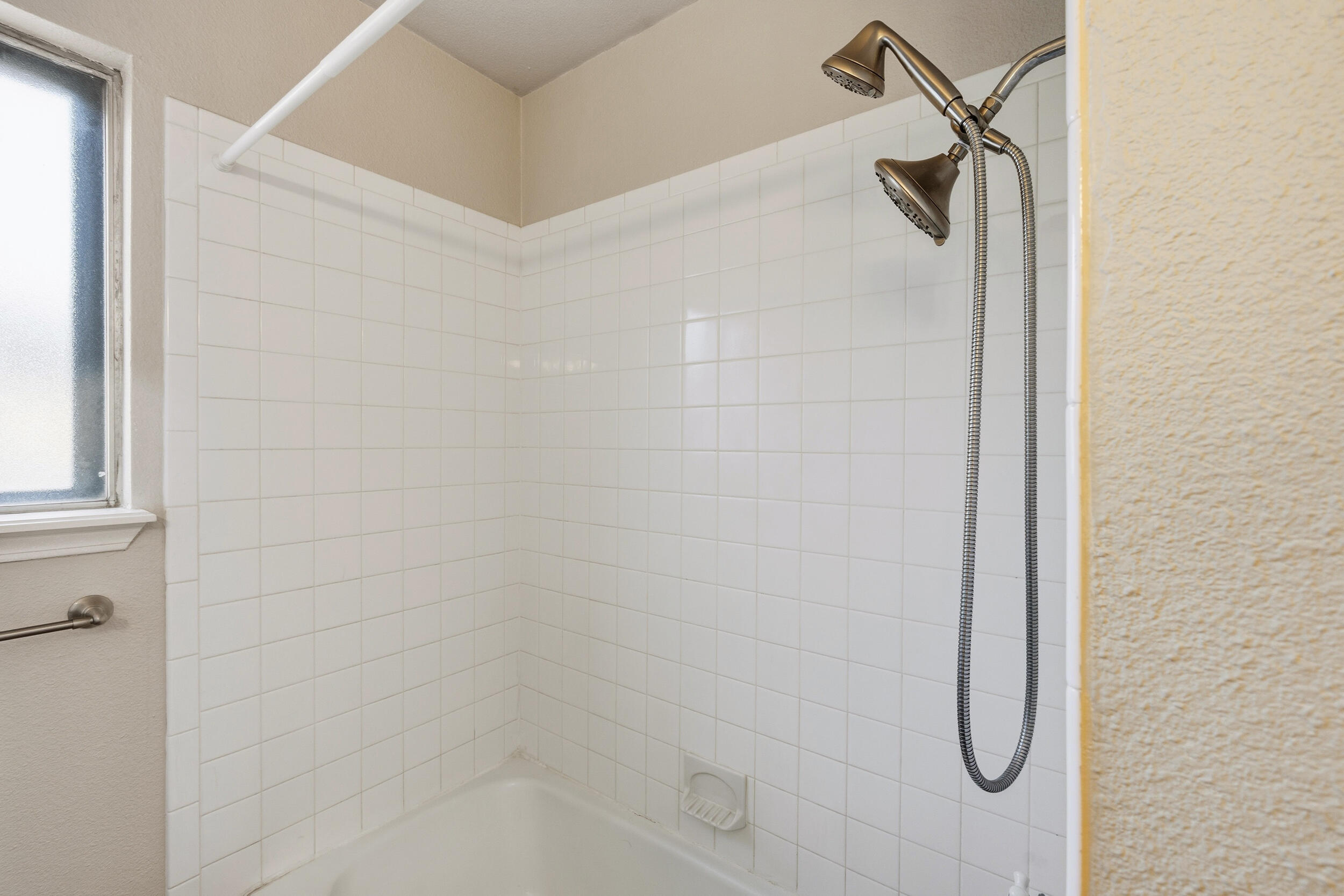 Photo 9 — 7230 Luella Anne Drive NE