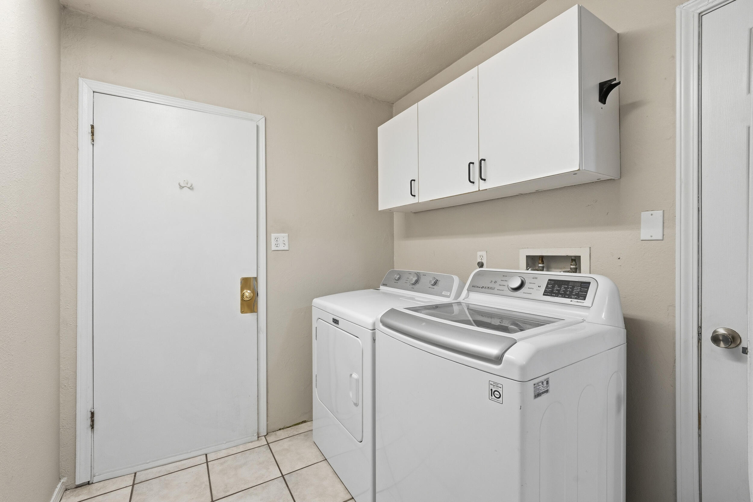 Photo 6 — 7230 Luella Anne Drive NE