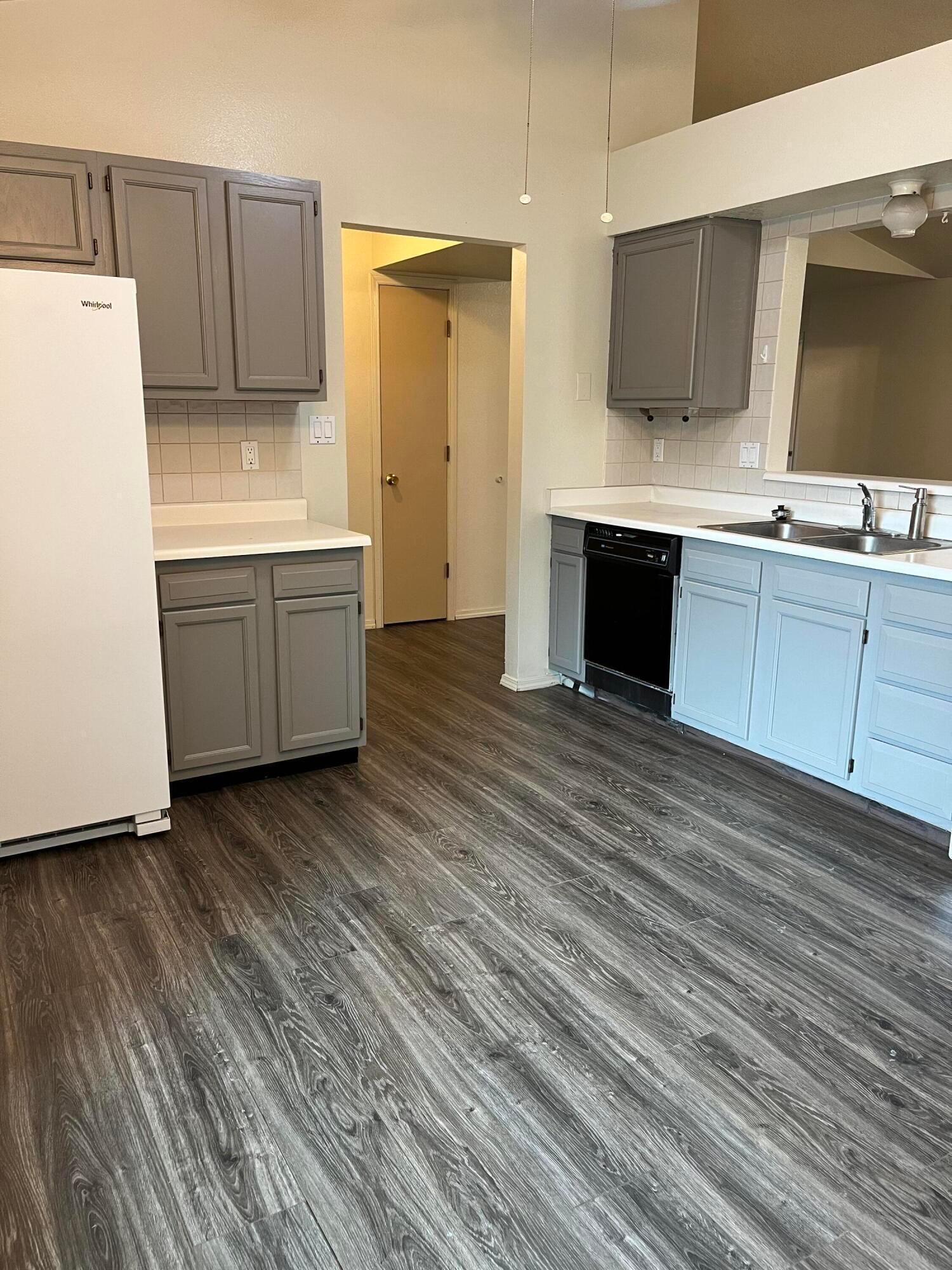 Photo 3 — 6532 Lamy Street NW