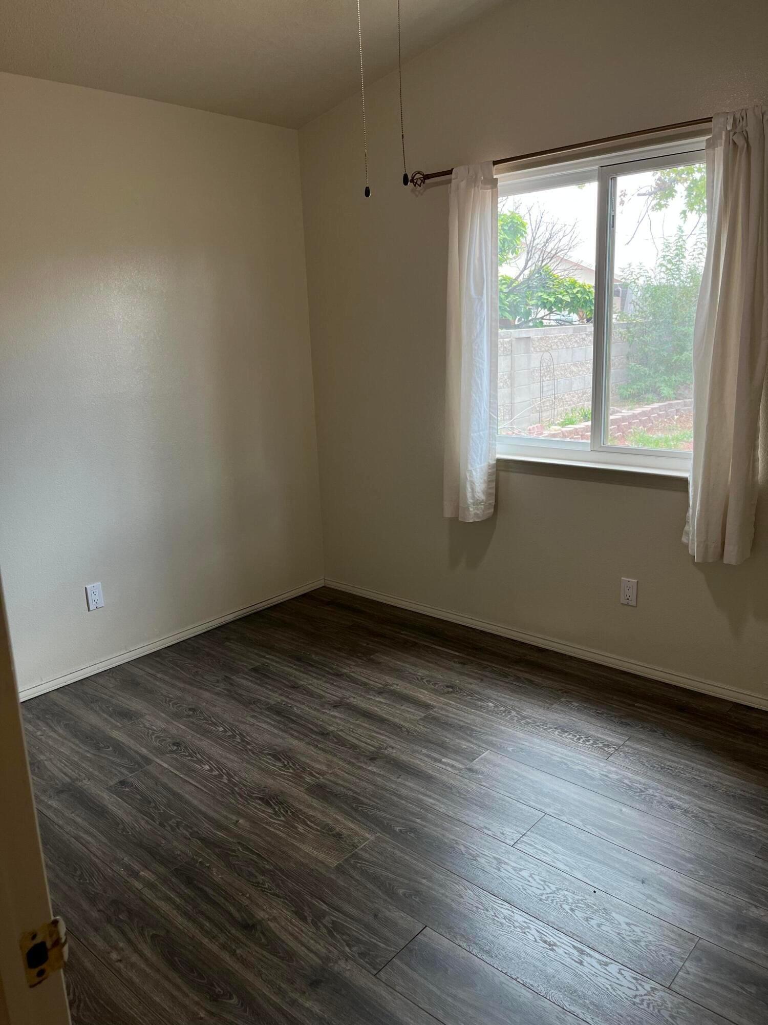 Photo 9 — 6532 Lamy Street NW