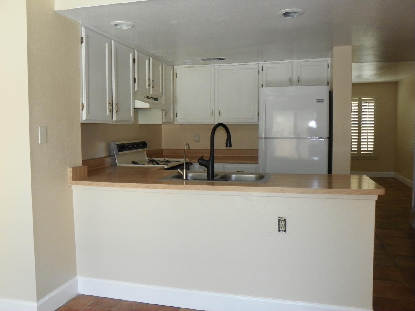 Photo 14 — 3301 Monroe Street NE F65