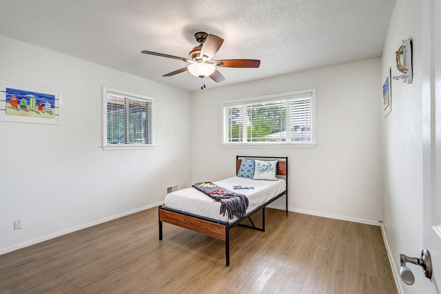 Photo 8 — 8222 Connecticut Street NE