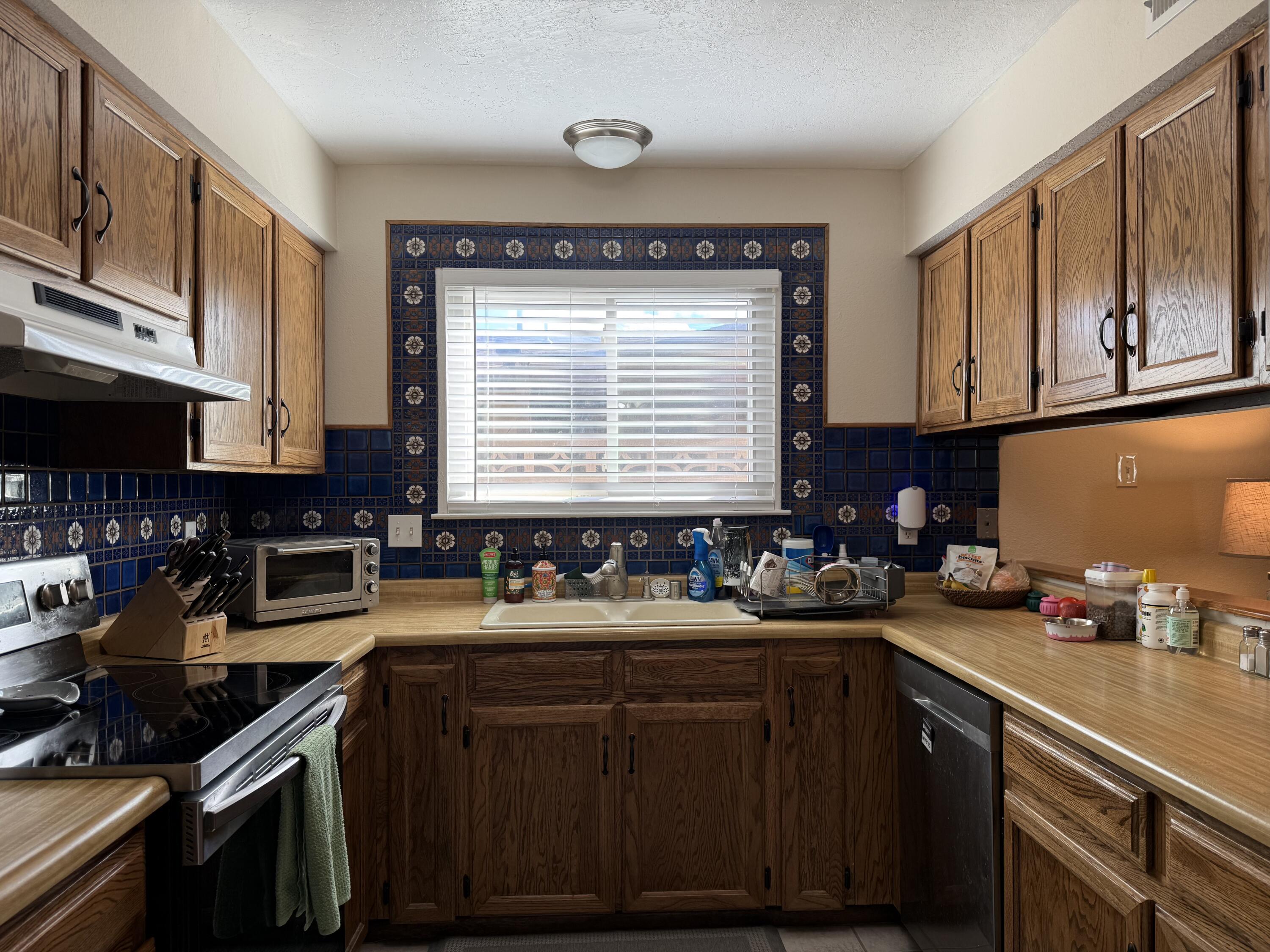 Photo 9 — 7409 Pecos Trail NW