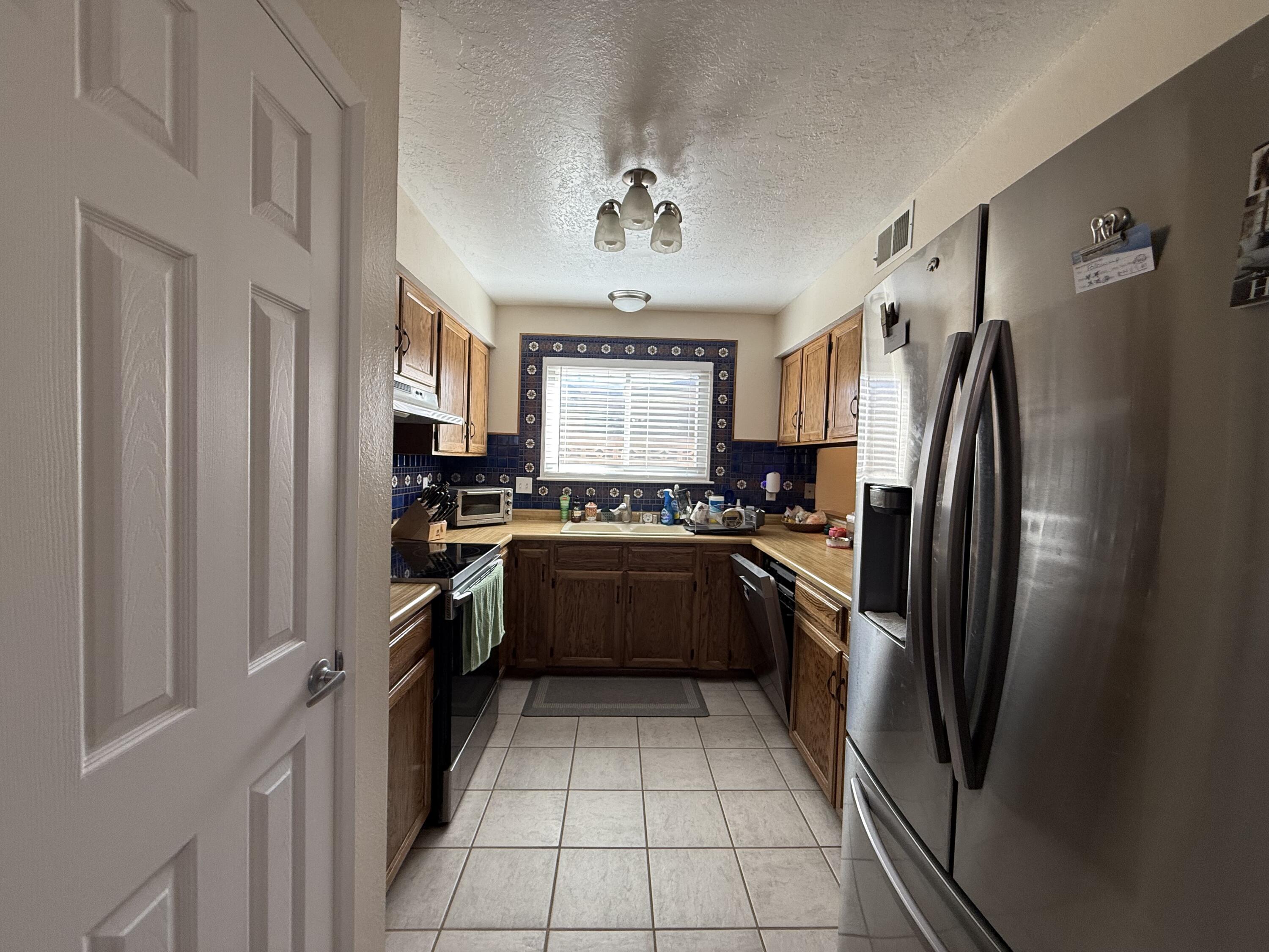 Photo 5 — 7409 Pecos Trail NW