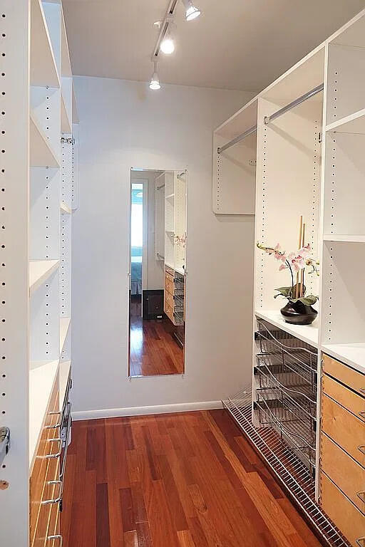 Photo 19 — 4515 Downey Street NE