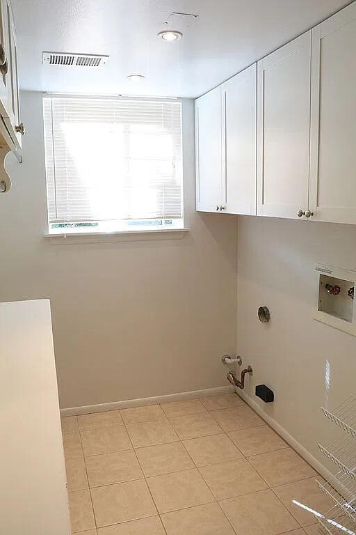 Photo 6 — 4515 Downey Street NE