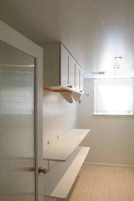 Photo 5 — 4515 Downey Street NE