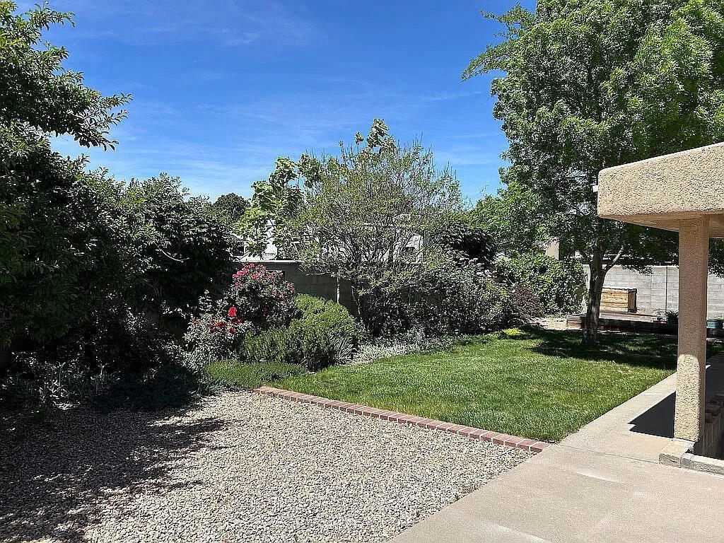 Photo 4 — 4515 Downey Street NE