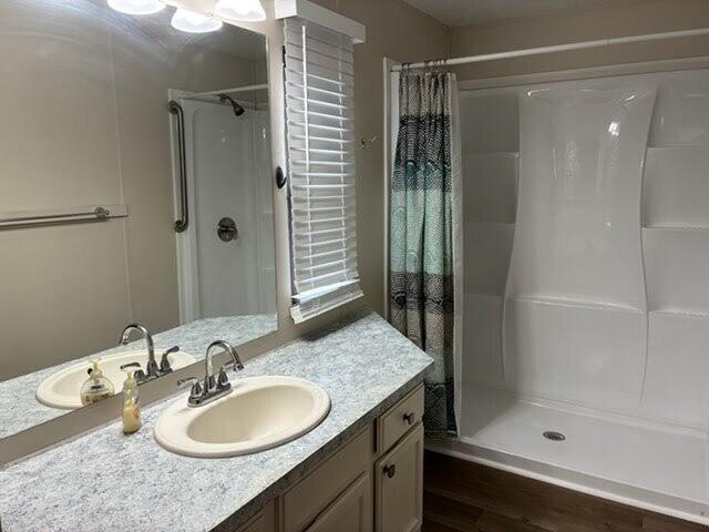 Photo 5 — 632 Fawn Trail SE