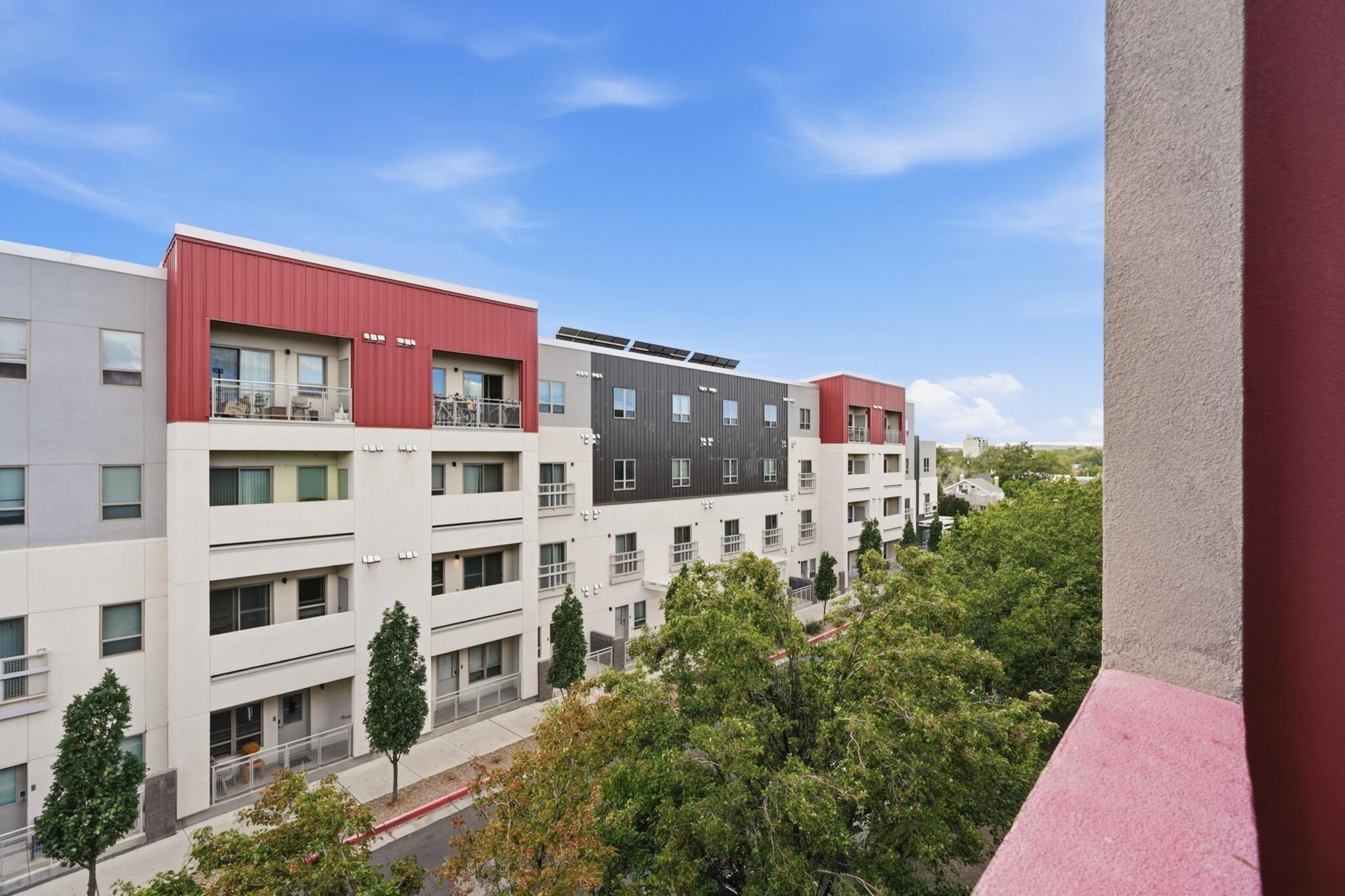 Photo 13 — 821 Silver Avenue SW