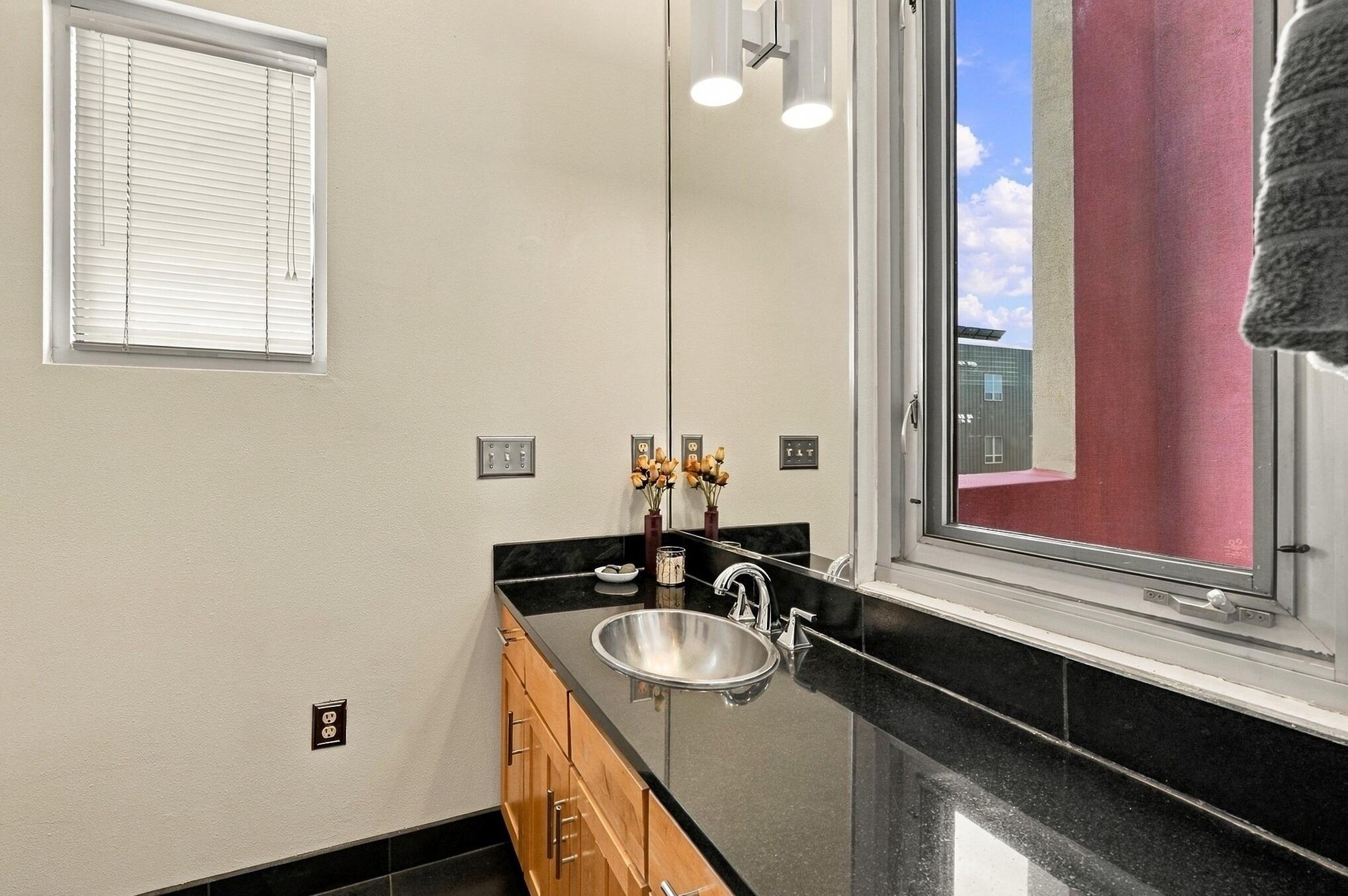 Photo 12 — 821 Silver Avenue SW