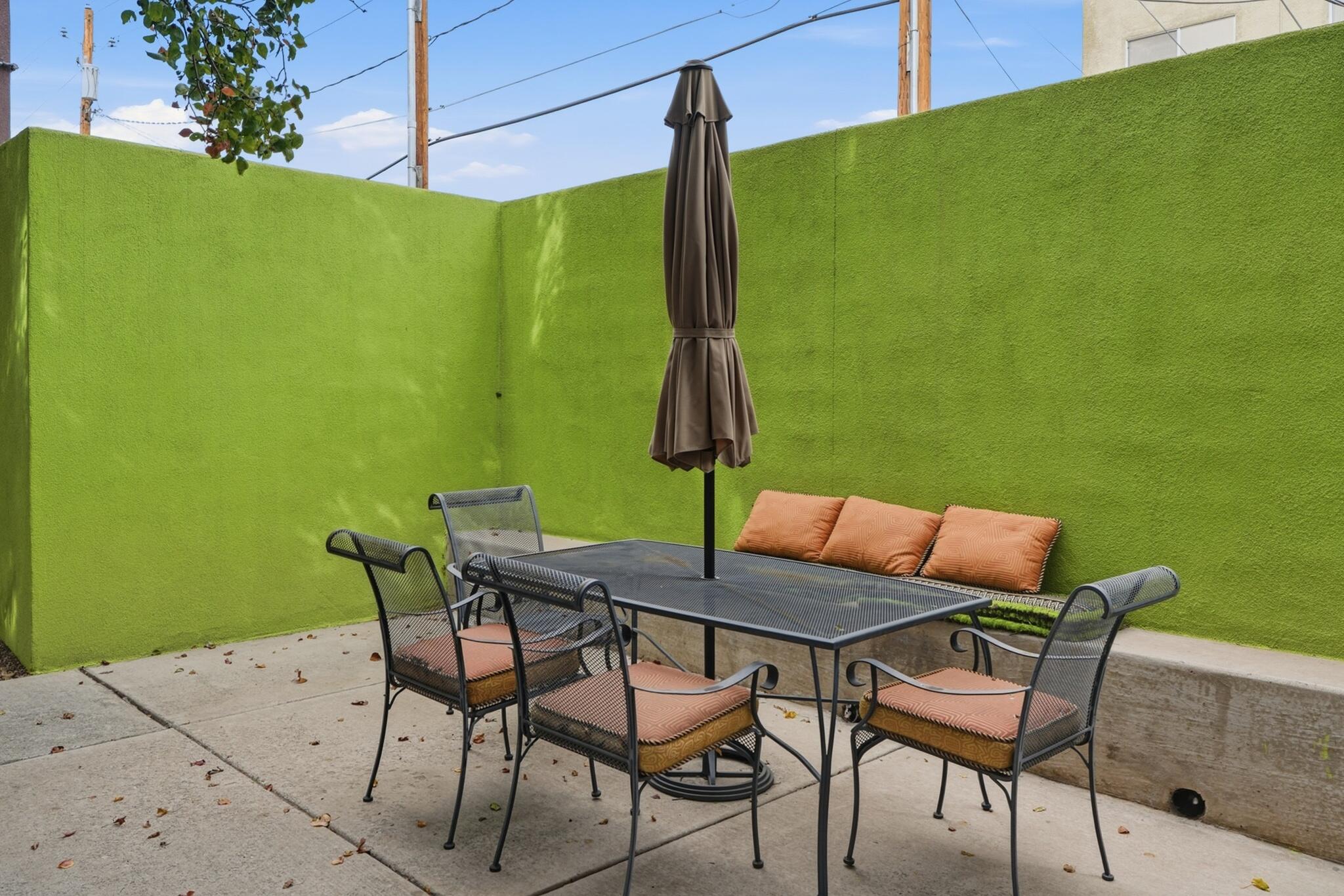 Photo 6 — 821 Silver Avenue SW