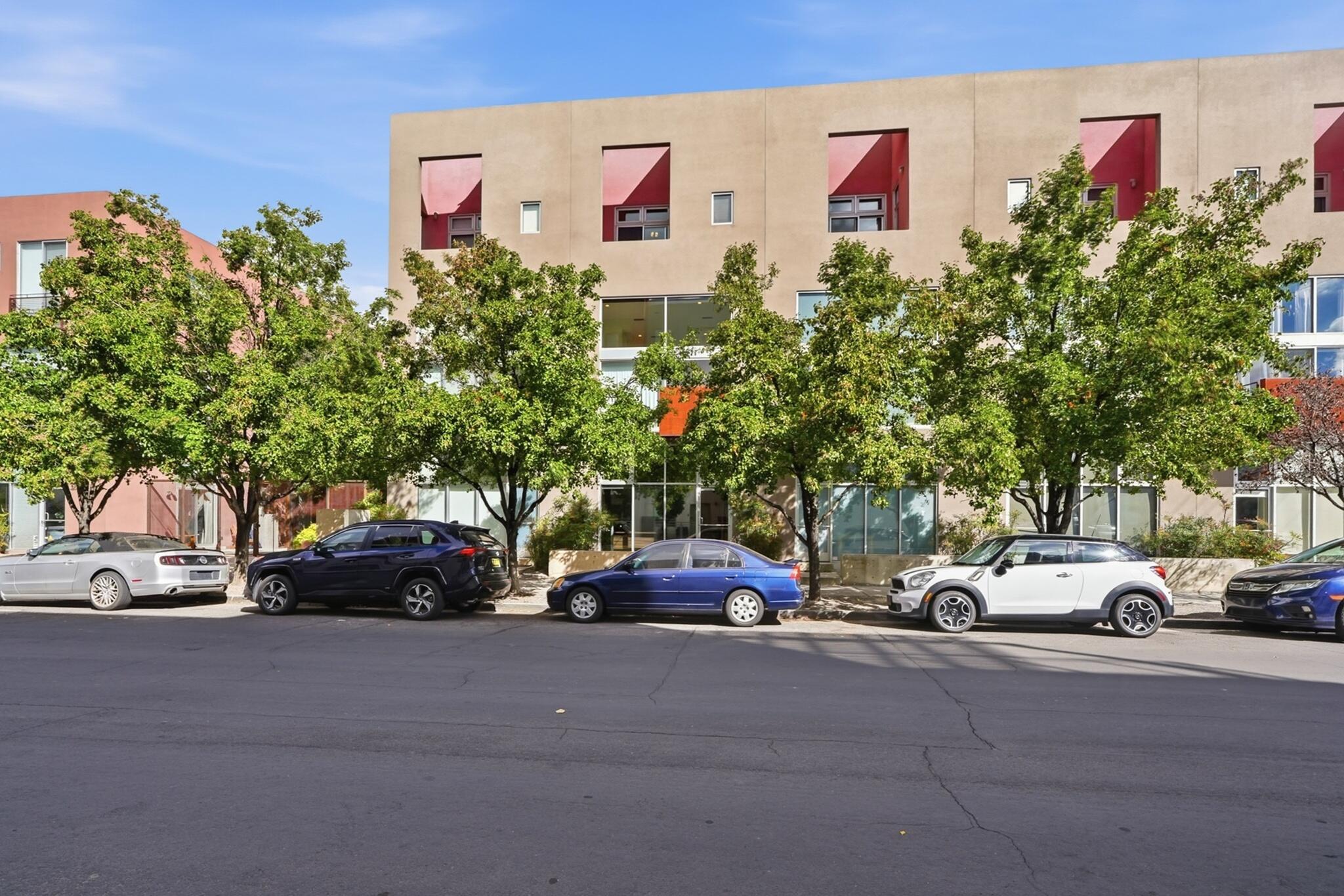 Photo 3 — 821 Silver Avenue SW