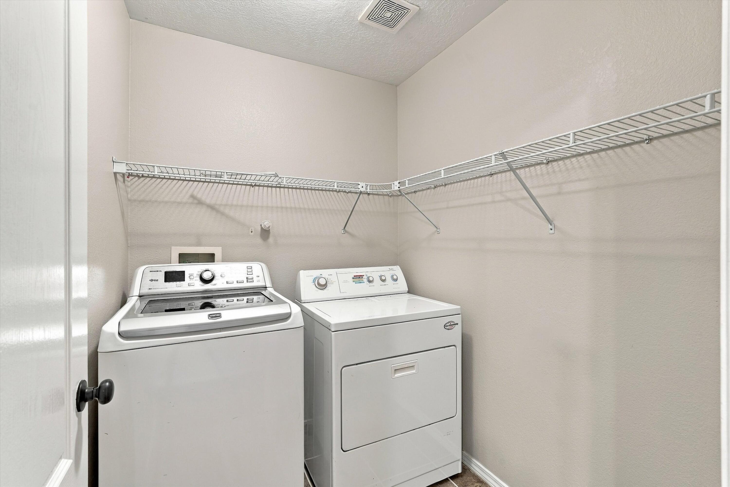 Photo 10 — 2504 Woodhill Drive NW