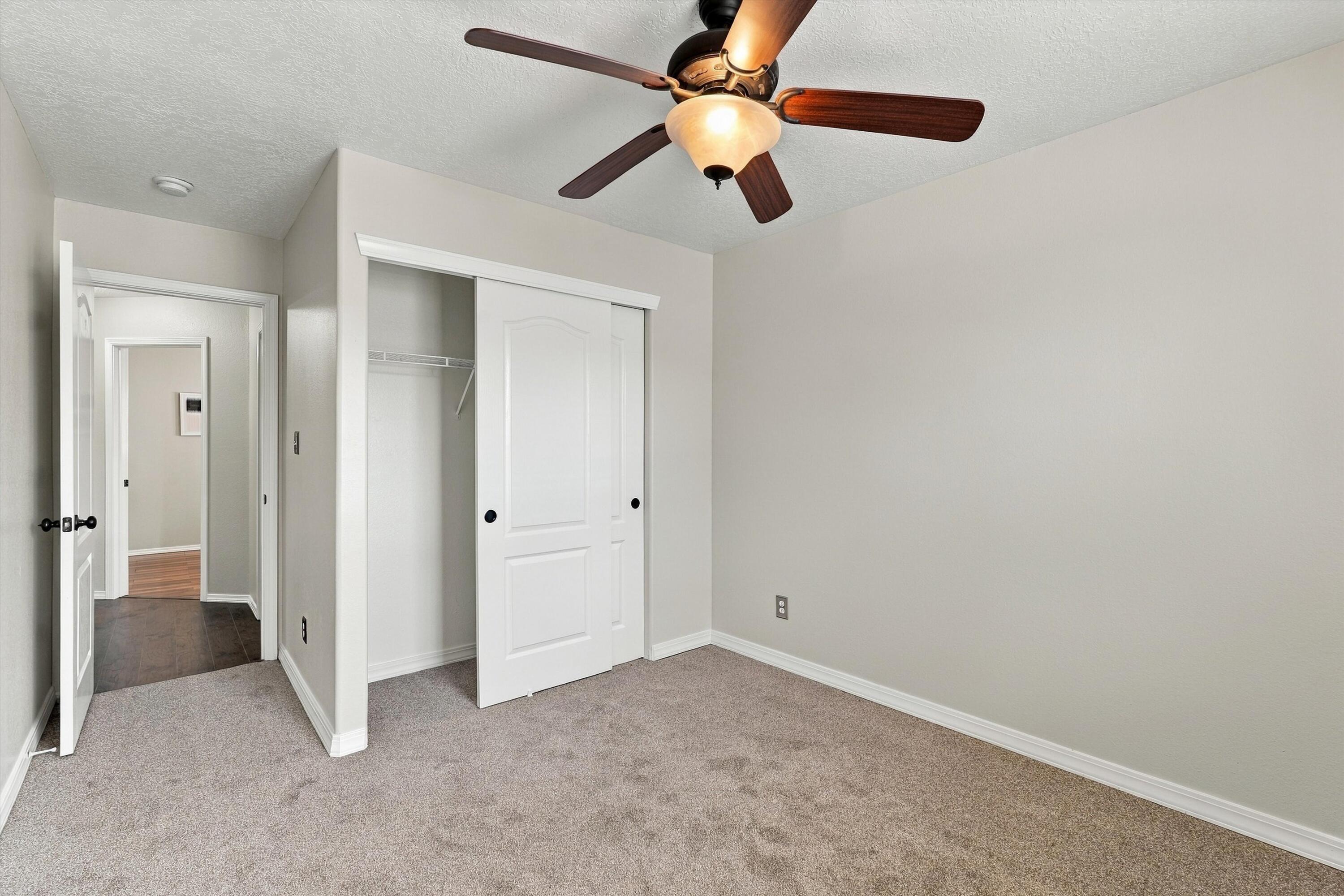 Photo 8 — 2504 Woodhill Drive NW